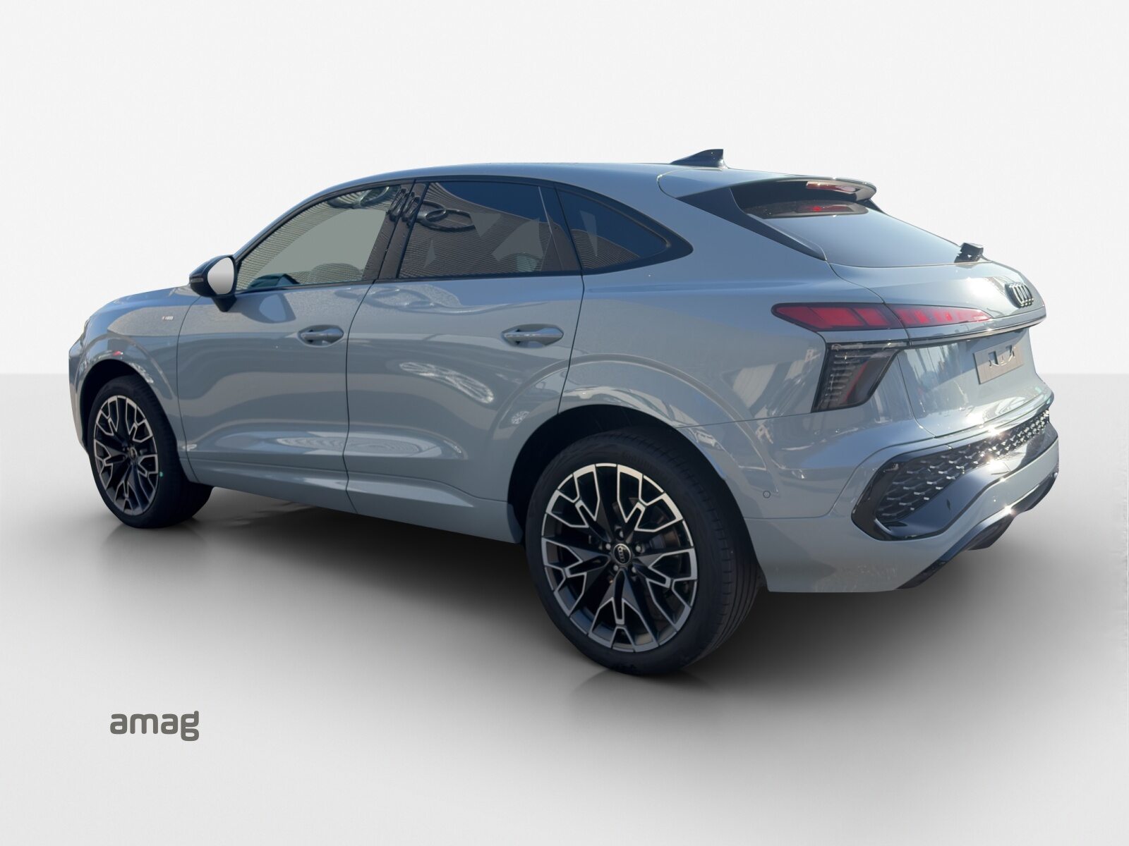 AUDI Q3 SB TFSI 110 kW, Benzin, Neues Fahrzeug mit Tageszulassung, Automatik - 3