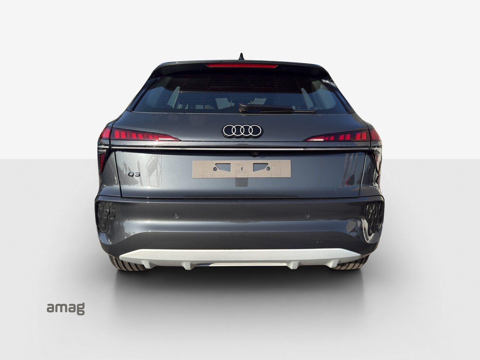 AUDI Q3 SUV TFSI 110 kW, Benzin, Neues Fahrzeug mit Tageszulassung, Automatik - 4