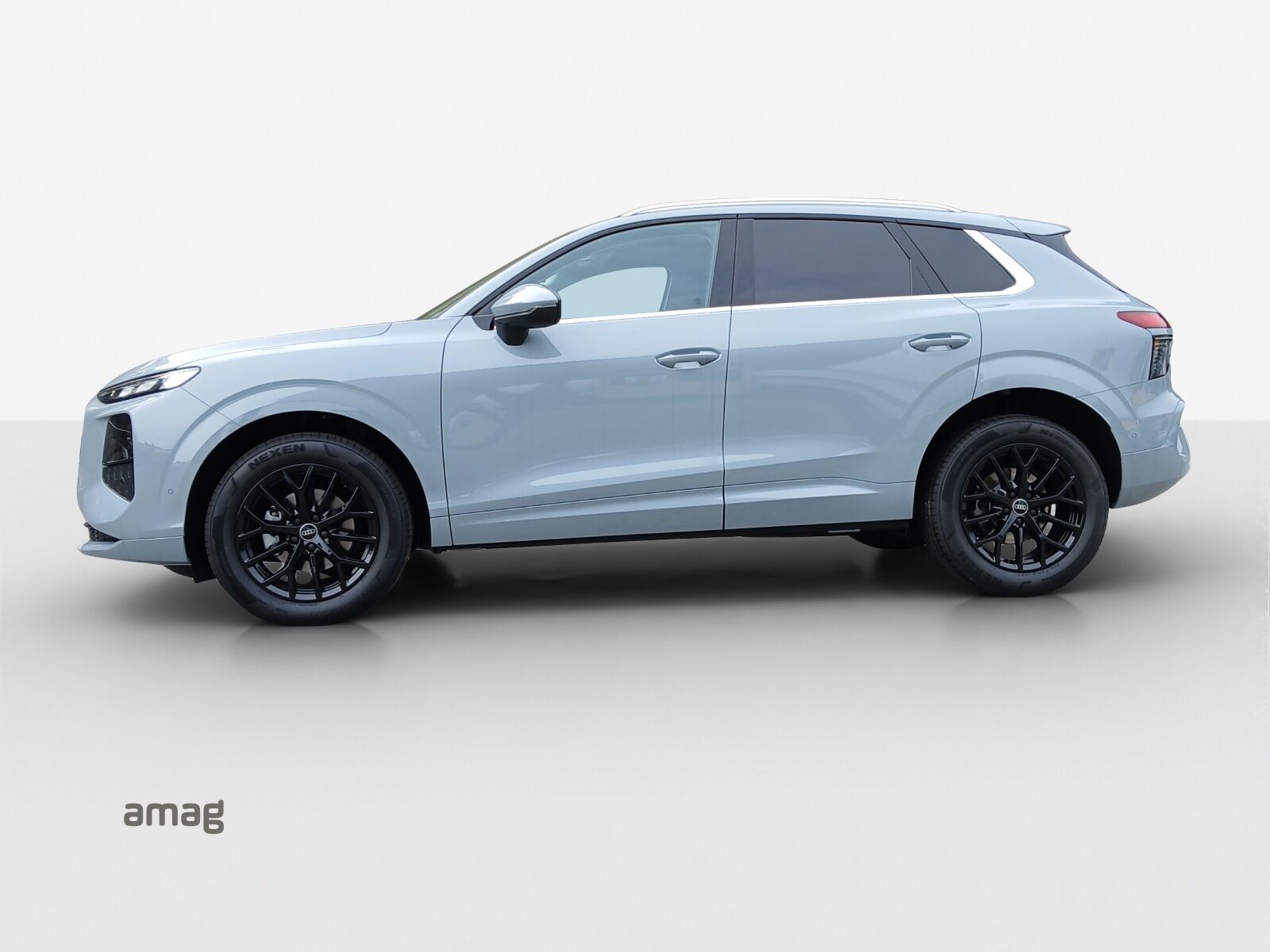 AUDI Q3 SUV TFSI 110 kW, Petrol, Pre-registered new car, Automatic - 2