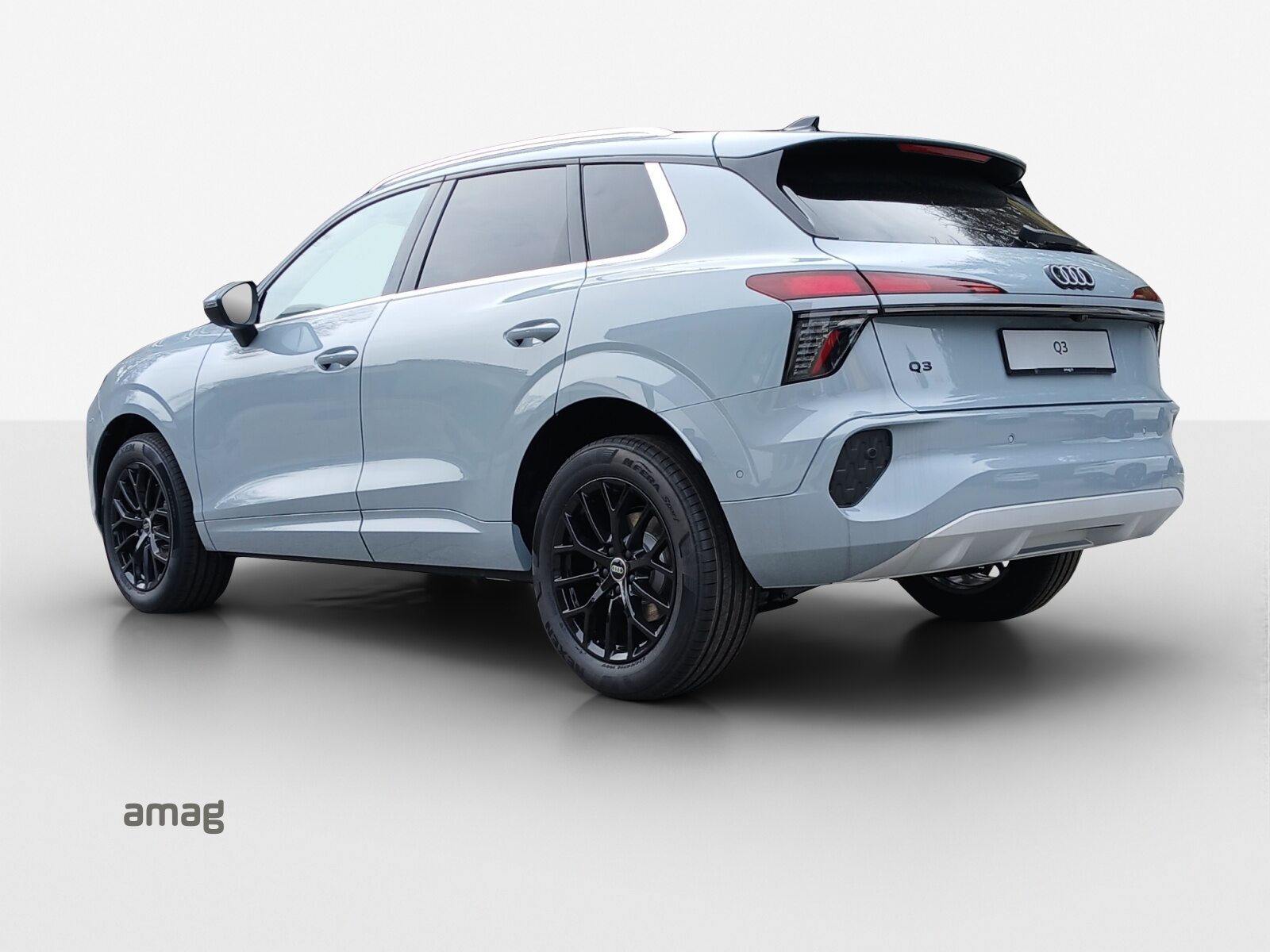 AUDI Q3 SUV TFSI 110 kW, Petrol, Pre-registered new car, Automatic - 3