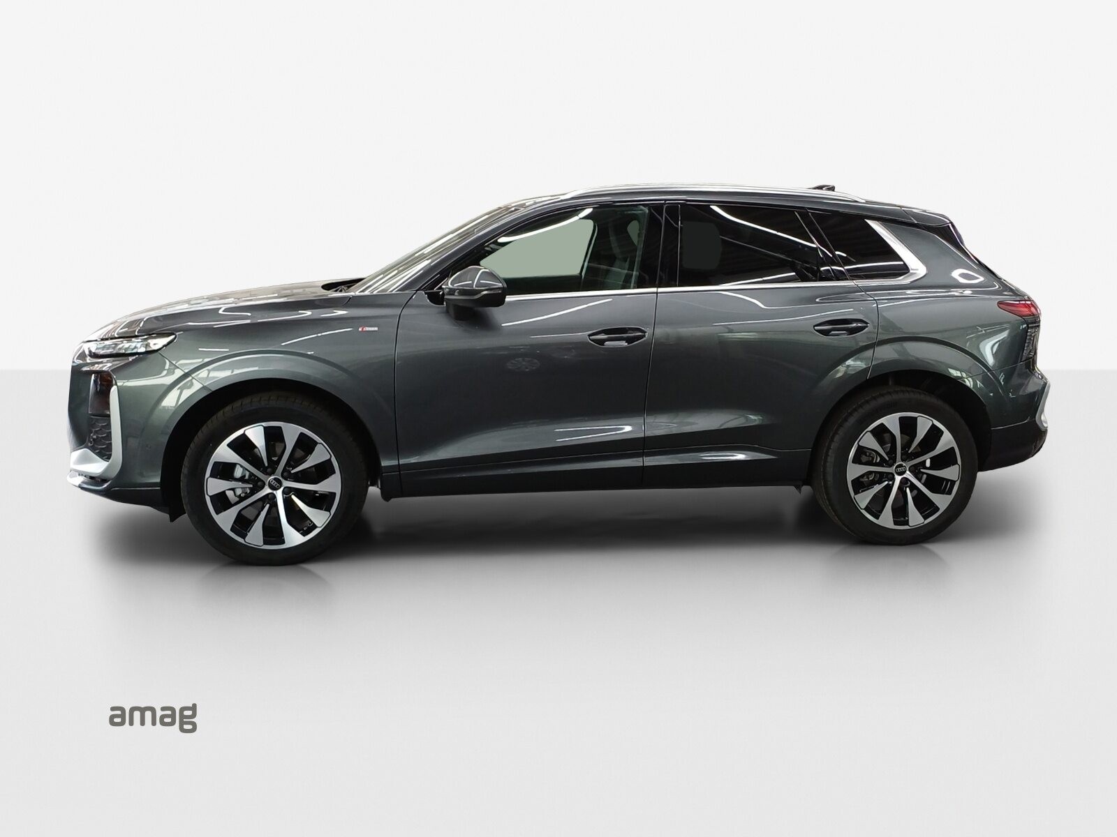 AUDI Q3 SUV TFSI 110 kW, Essence, Véhicule neuf pré-immatriculé, Automatique - 2