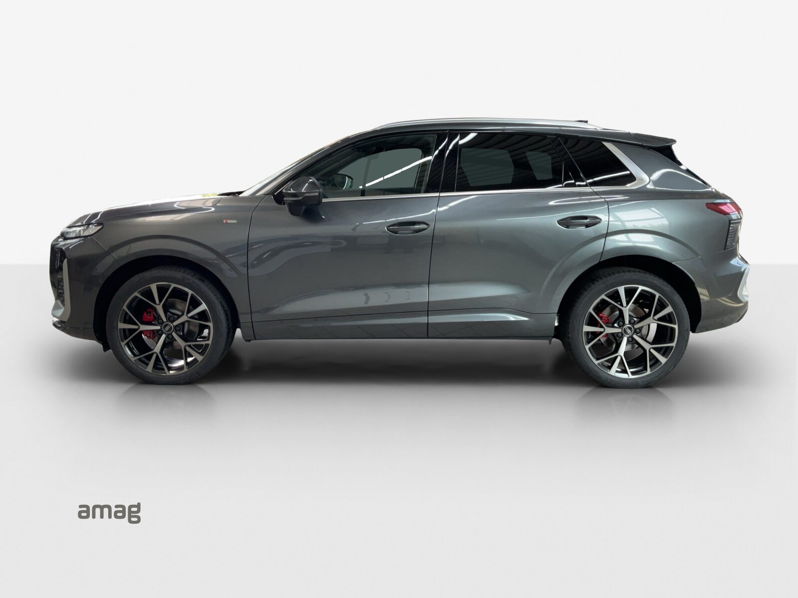 AUDI Q3 SUV TFSI 110 kW, Essence, Véhicule neuf pré-immatriculé, Automatique - 2