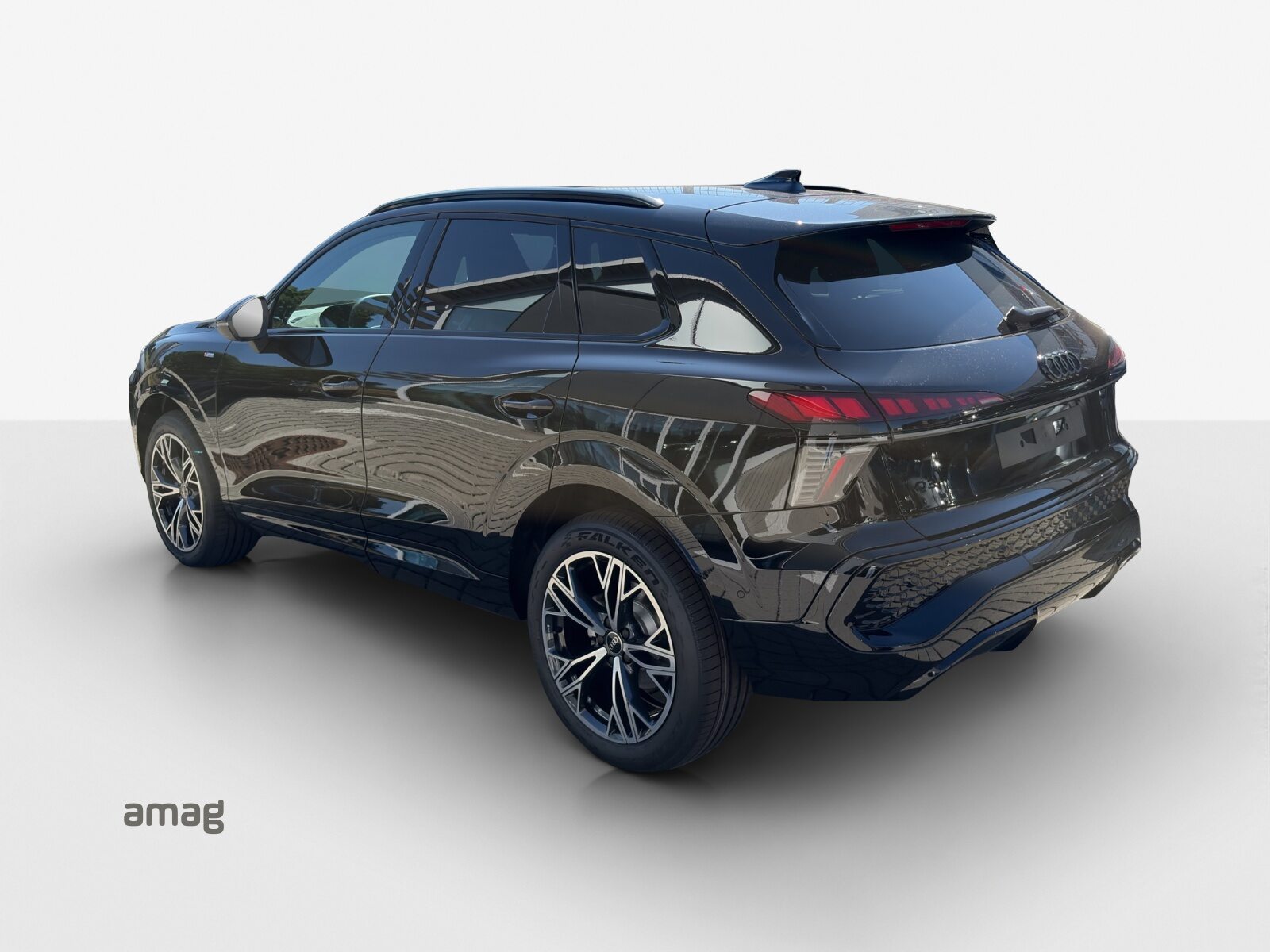 AUDI Q3 SUV TFSI 110 kW, Essence, Véhicule neuf pré-immatriculé, Automatique - 3