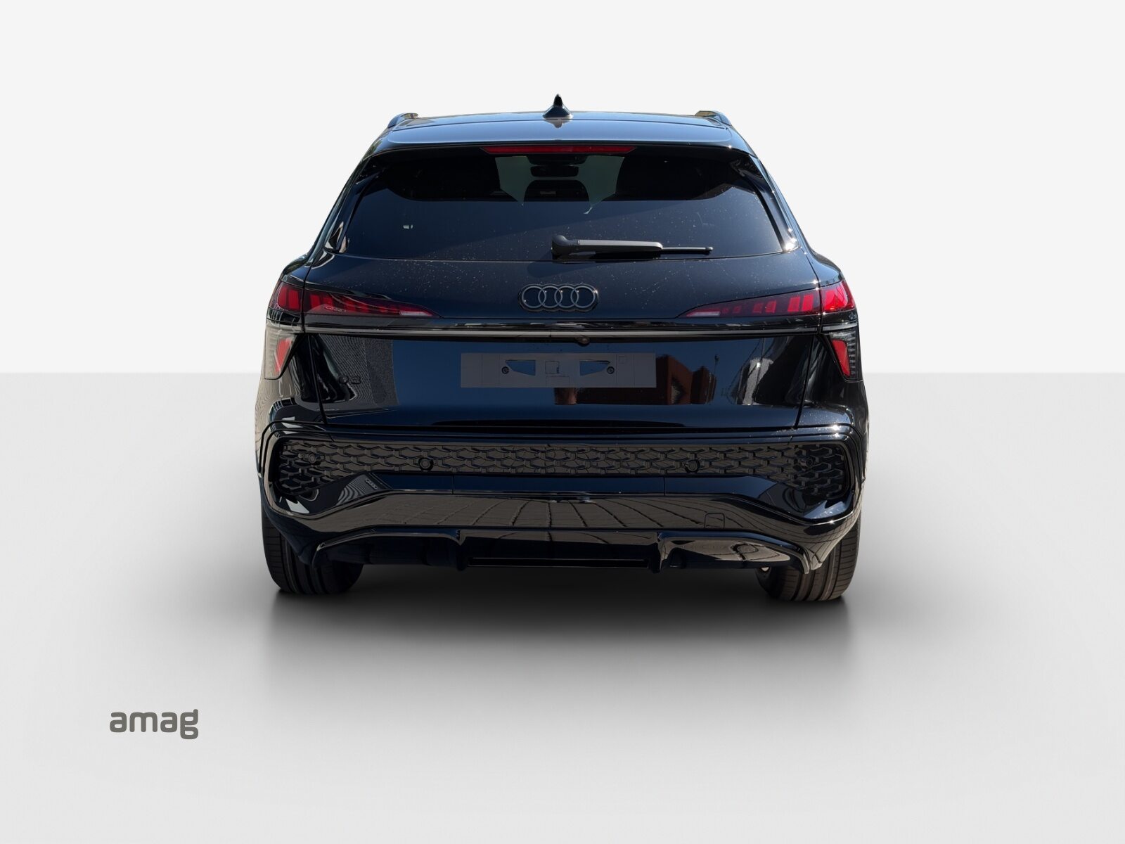 AUDI Q3 SUV TFSI 110 kW, Essence, Véhicule neuf pré-immatriculé, Automatique - 4