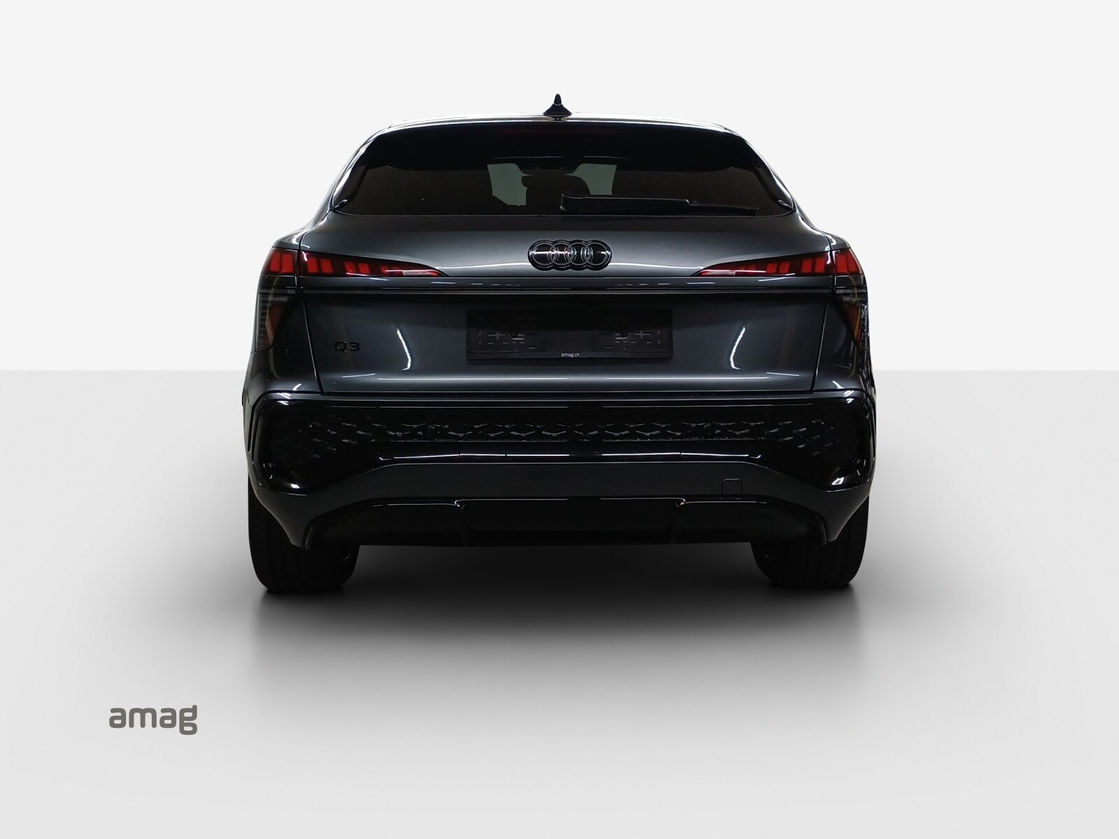 AUDI Q3 SB e-hybrid 200 kW, Hybride Intégral Essence/Électricité, Véhicule neuf pré-immatriculé, Automatique - 4