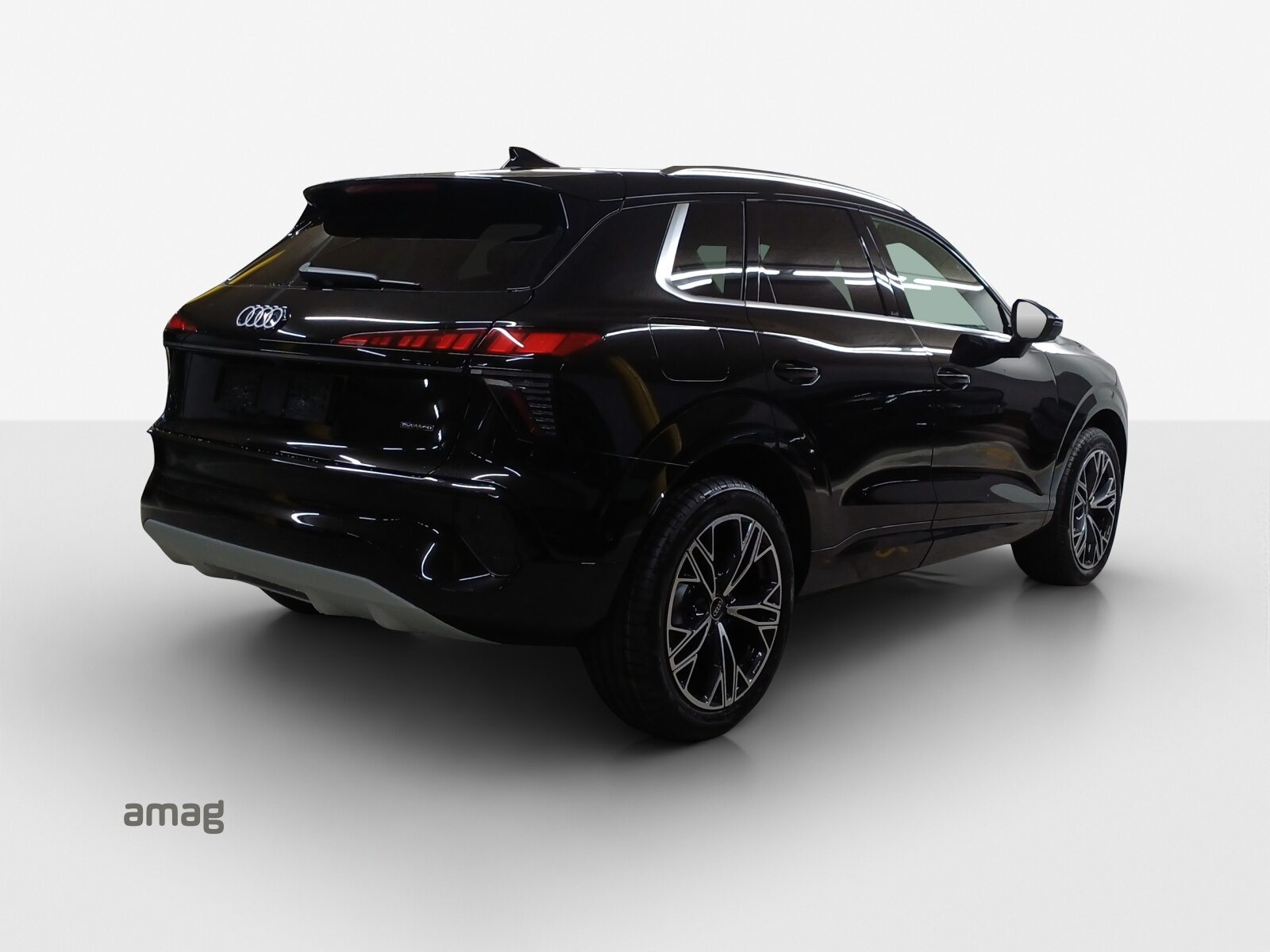 AUDI Q3 SUV TFSI 150 kW, Essence, Véhicule neuf pré-immatriculé, Automatique - 5