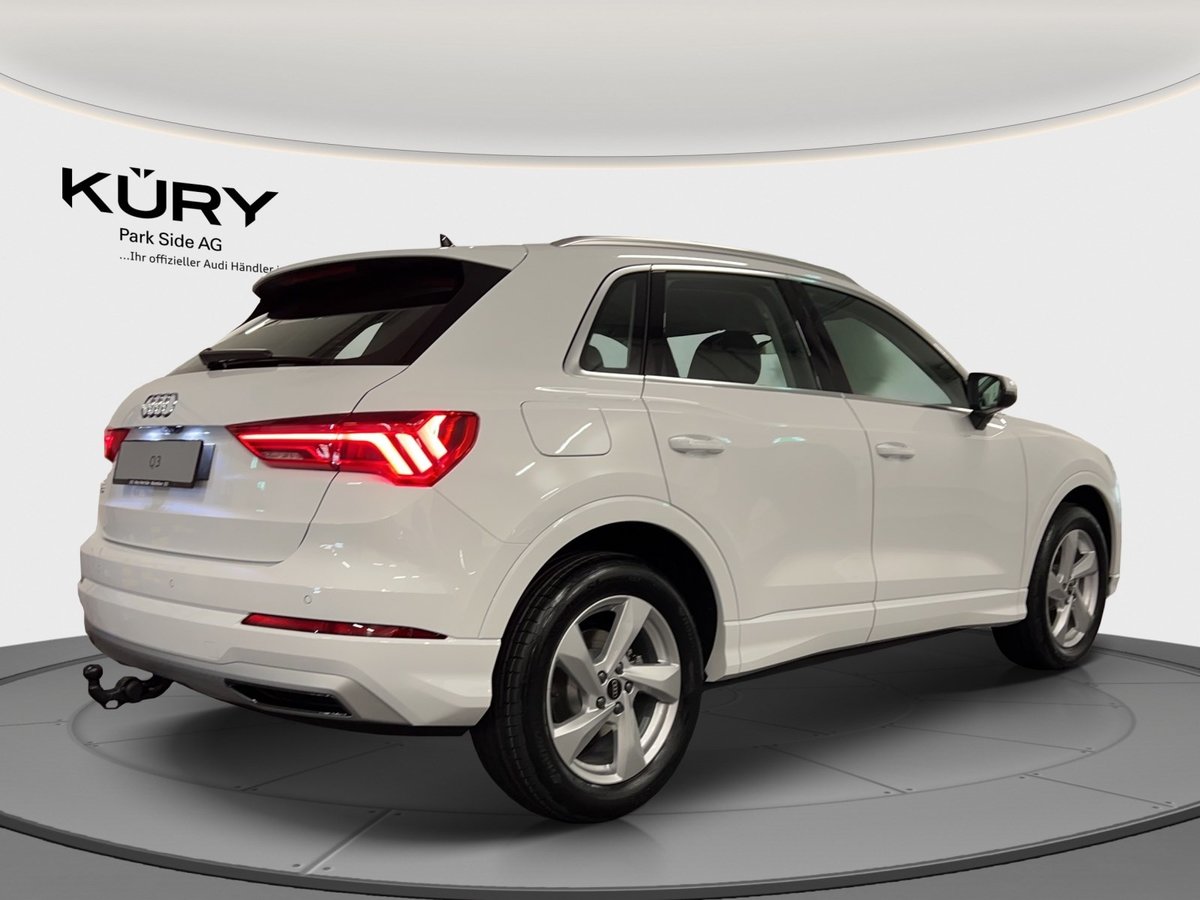 AUDI Q3 35 TFSI advanced Attraction S-tronic, Benzina, Auto nuove, Automatico - 4