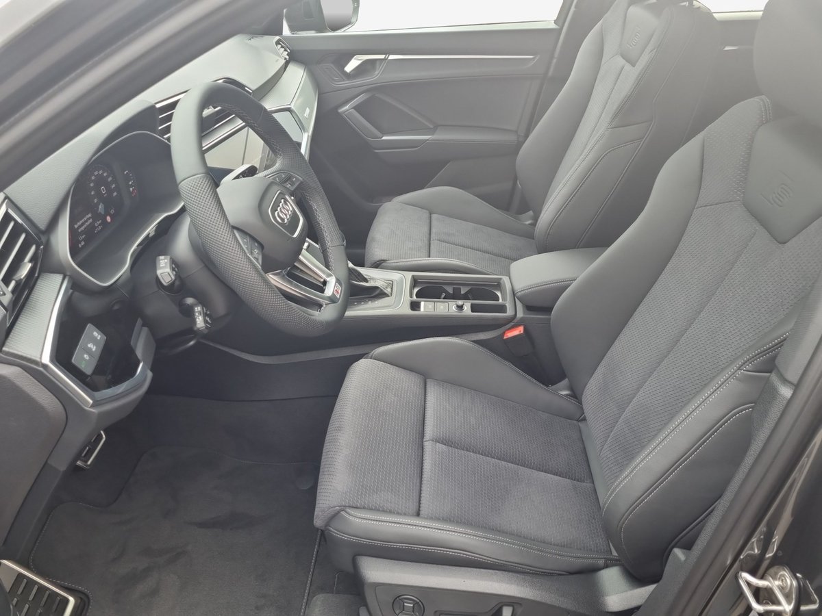 AUDI Q3 Sportback 35 TFSI S line Attraction, Mild-Hybrid Petrol/Electric, New car, Automatic - 7