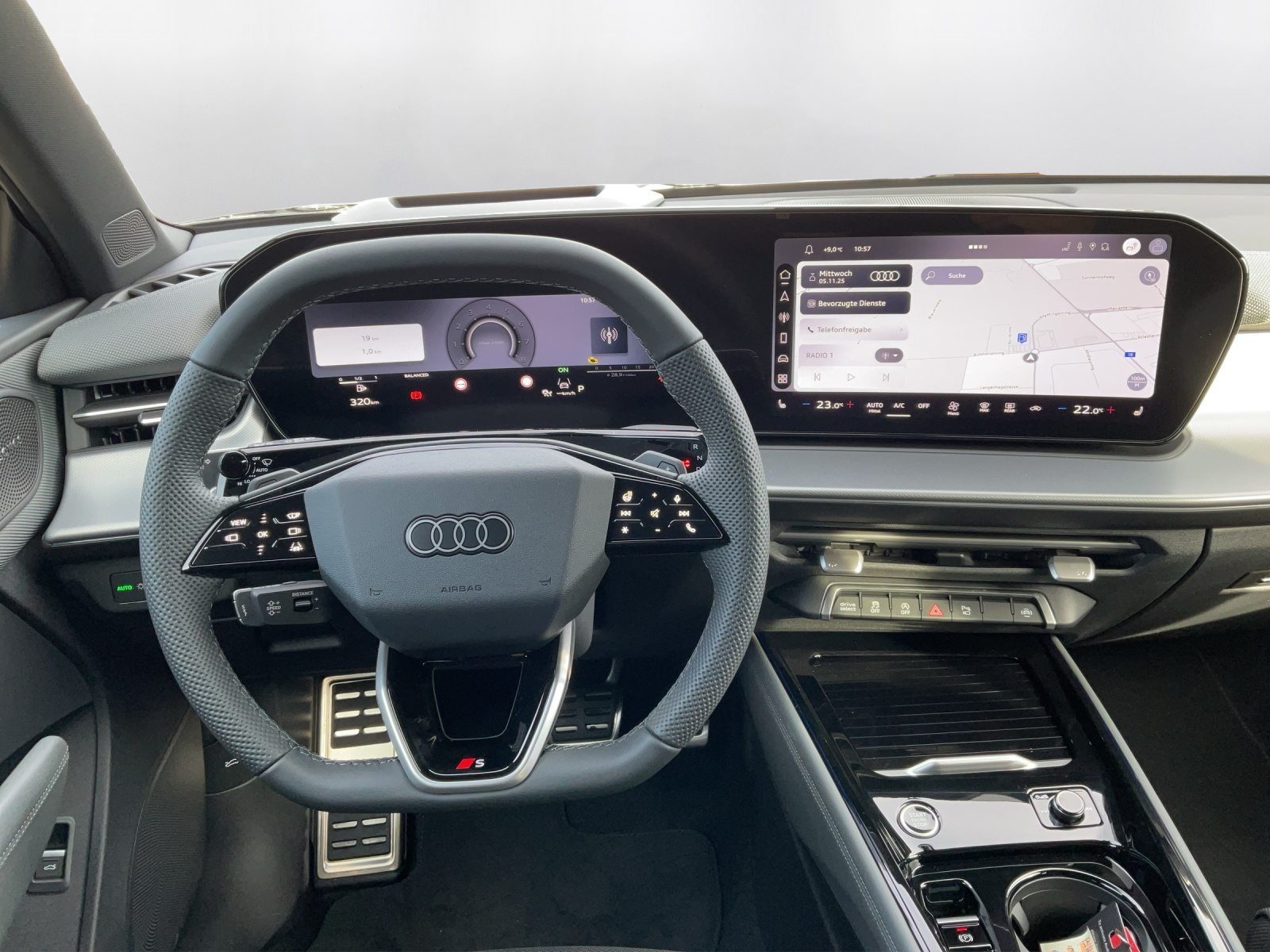 AUDI Q3 SUV TFSI 110 kW, Petrol, New car, Automatic - 7