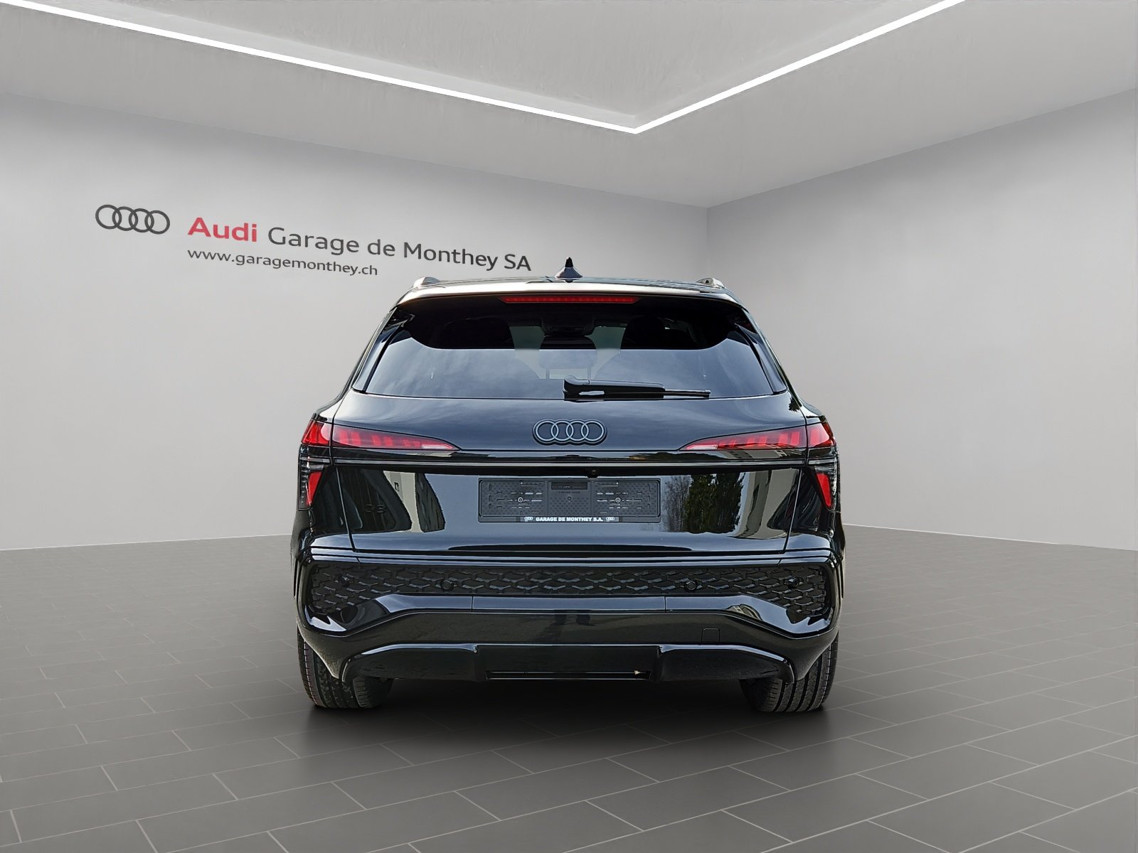 AUDI Q3 SUV TFSI 110 kW, Essence, Voiture nouvelle, Automatique - 5