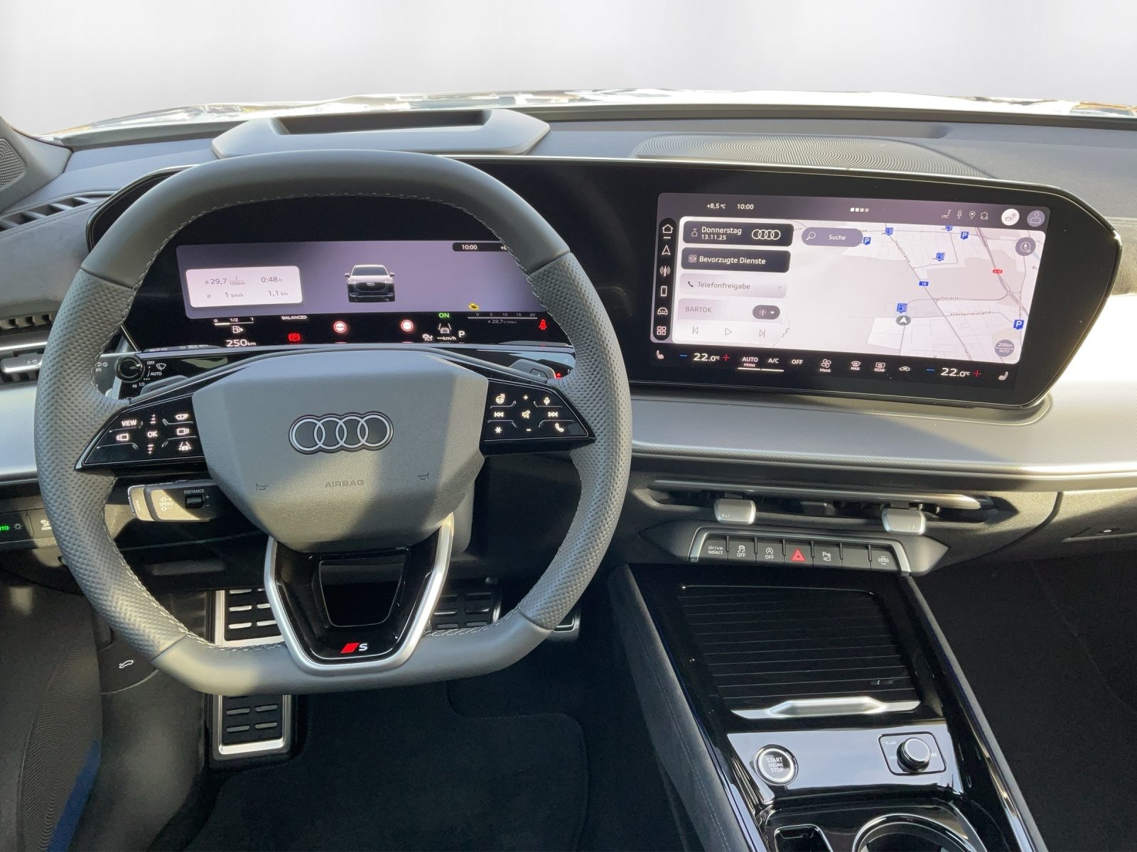 AUDI Q3 SUV TFSI 110 kW, Essence, Voiture nouvelle, Automatique - 7