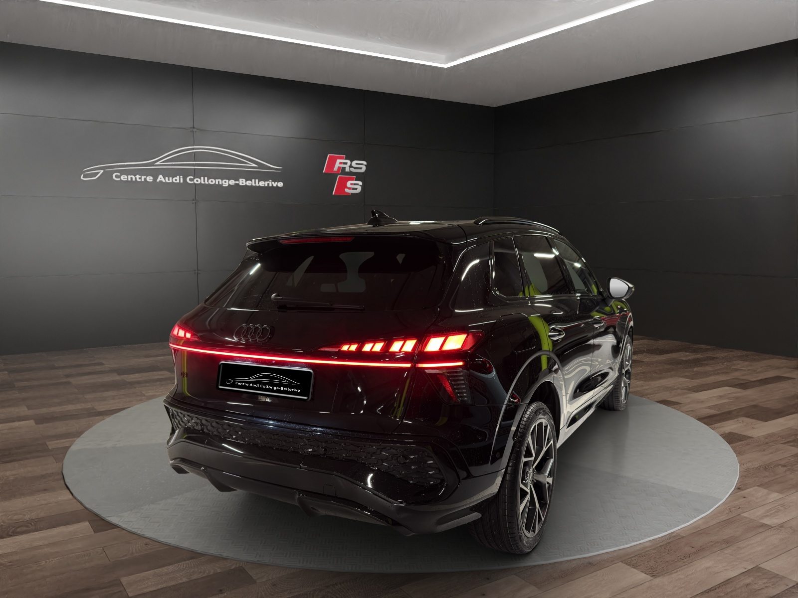 AUDI Q3 SUV TFSI 110 kW, Essence, Voiture nouvelle, Automatique - 6