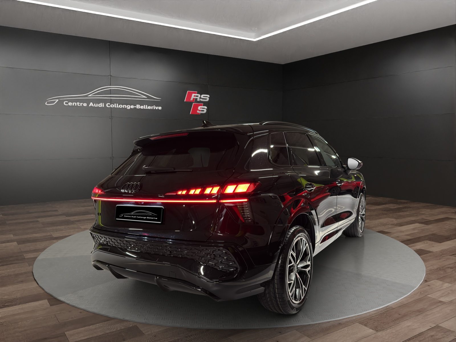 AUDI Q3 SUV TFSI 110 kW, Benzina, Auto nuove, Automatico - 6