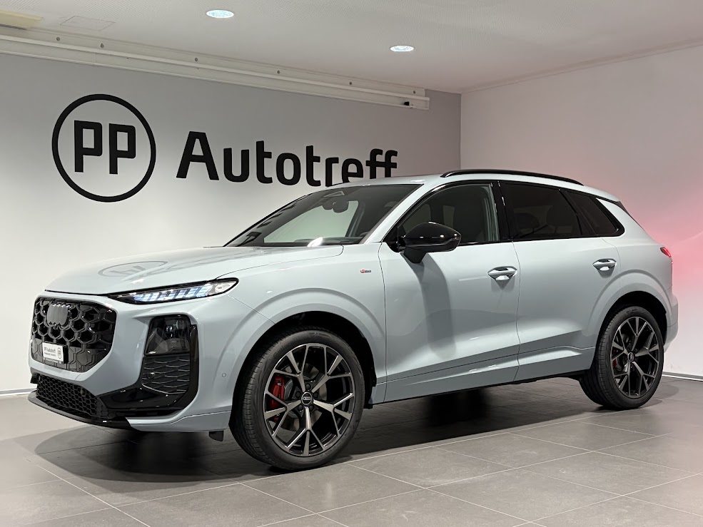 AUDI Q3 SUV TFSI 195 kW, Petrol, New car, Automatic - 2