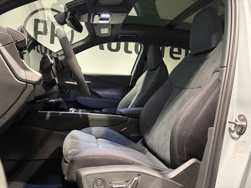 AUDI Q3 SUV TFSI 195 kW, Petrol, New car, Automatic - 4