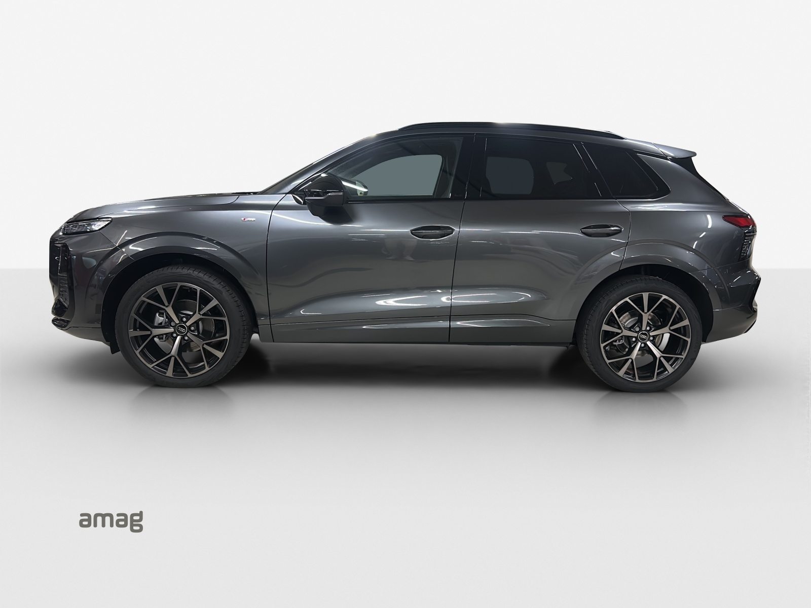 AUDI Q3 SUV TFSI 110 kW, Benzin, Neuwagen, Automatik - 2