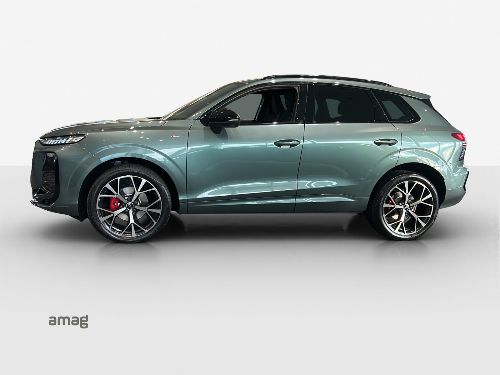 AUDI Q3 SUV TFSI 110 kW, Benzin, Neuwagen, Automatik - 2