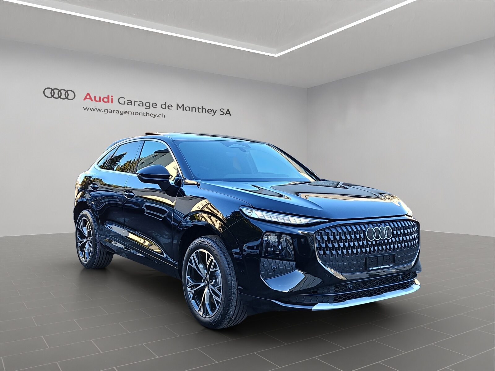 AUDI Q3 SB TFSI 150 kW, Benzin, Neuwagen, Automatik - 3