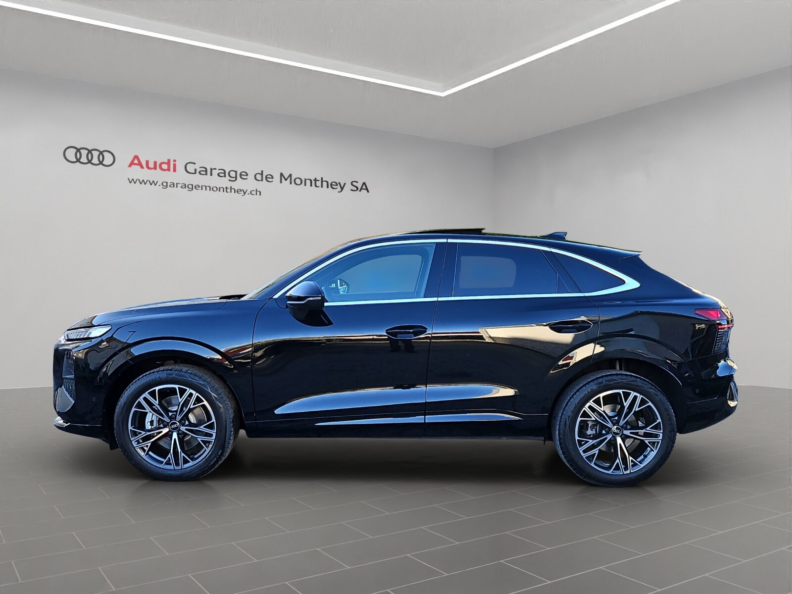 AUDI Q3 SB TFSI 150 kW, Benzin, Neuwagen, Automatik - 7