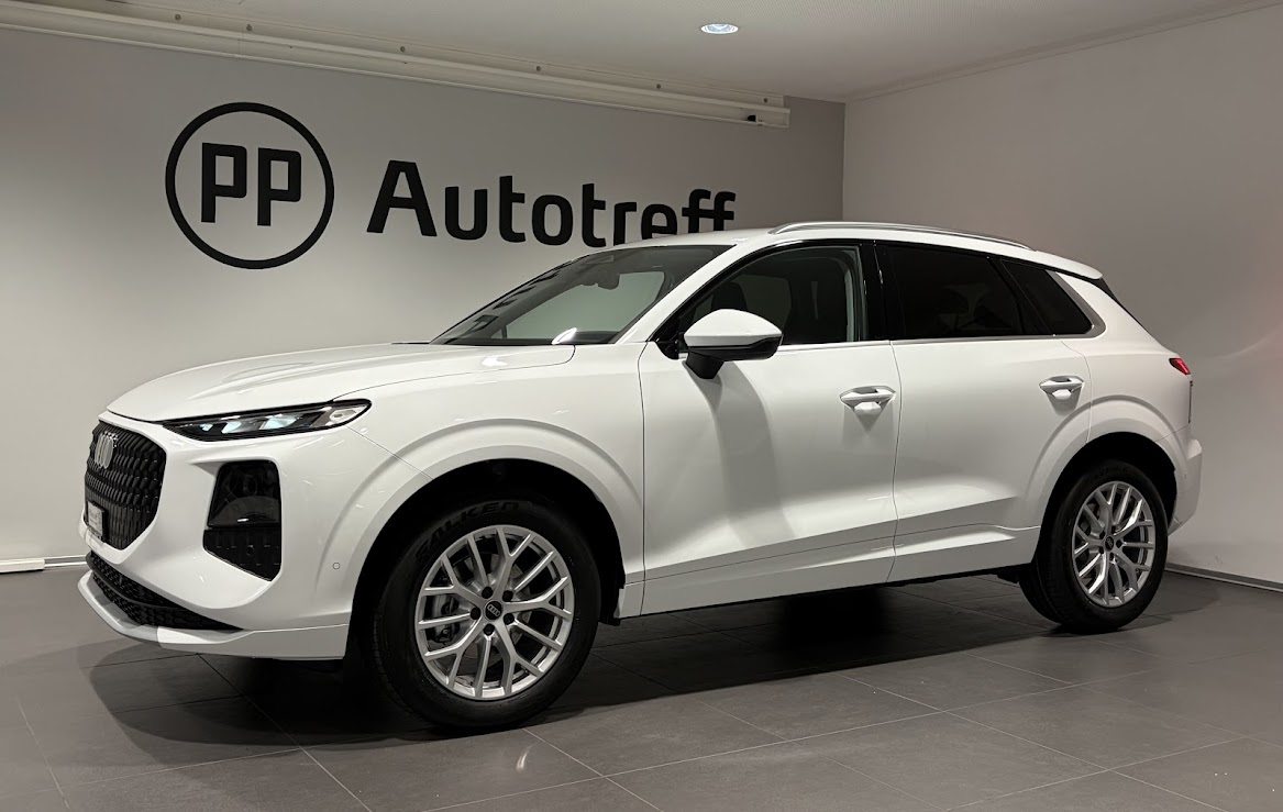 AUDI Q3 SUV TFSI 110 kW, Benzina, Auto nuove, Automatico - 2