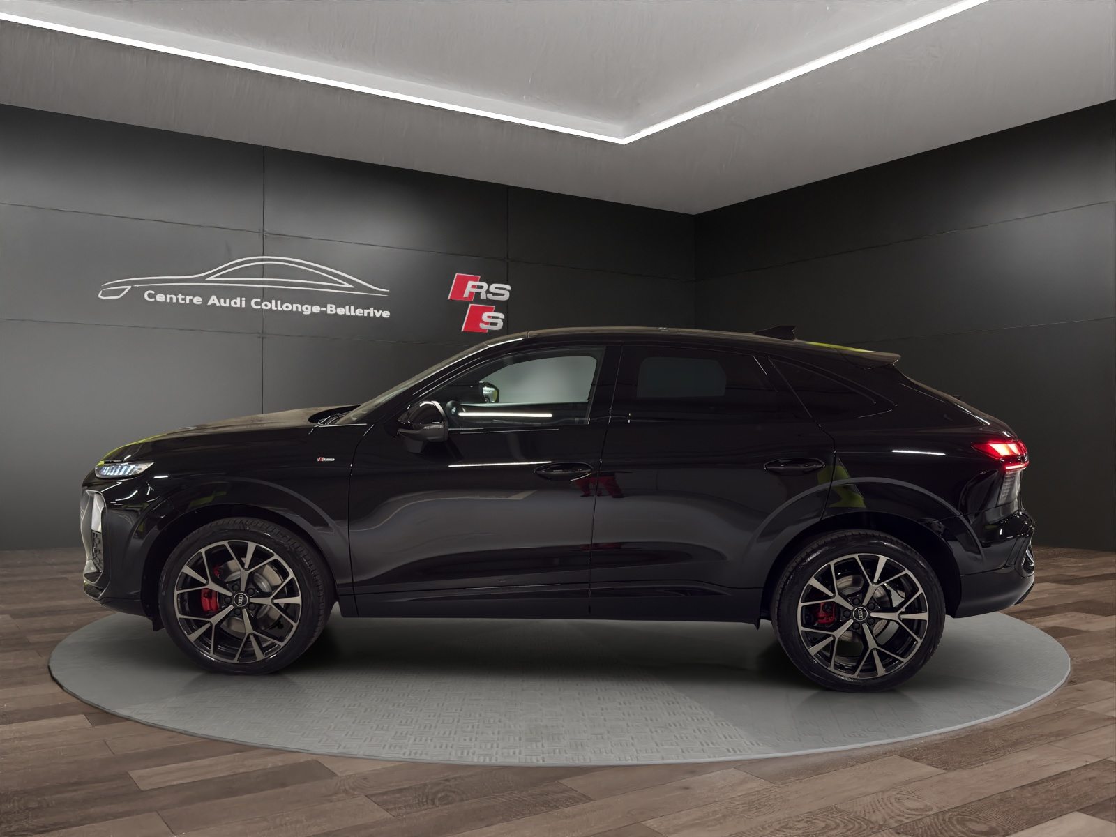 AUDI Q3 SB TFSI 150 kW, Essence, Voiture nouvelle, Automatique - 3
