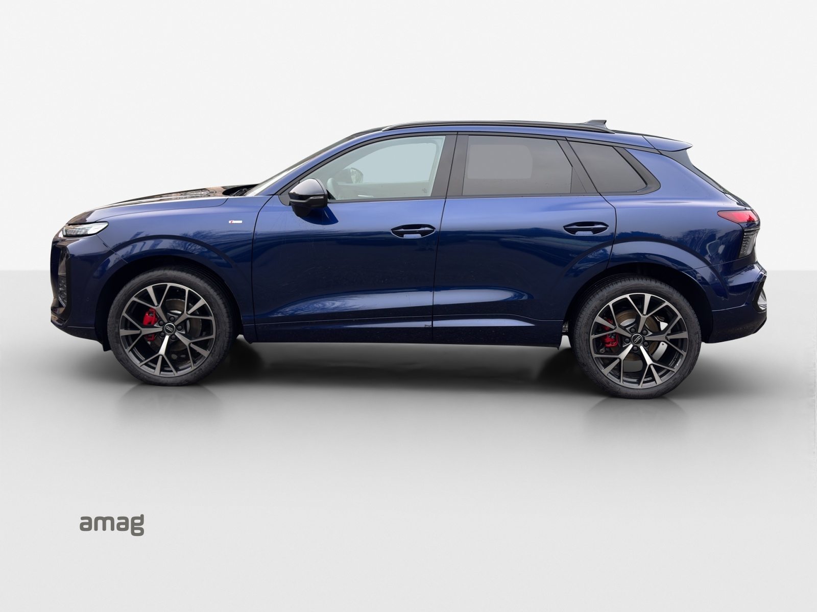 AUDI Q3 SUV TFSI 110 kW, Essence, Voiture nouvelle, Automatique - 2