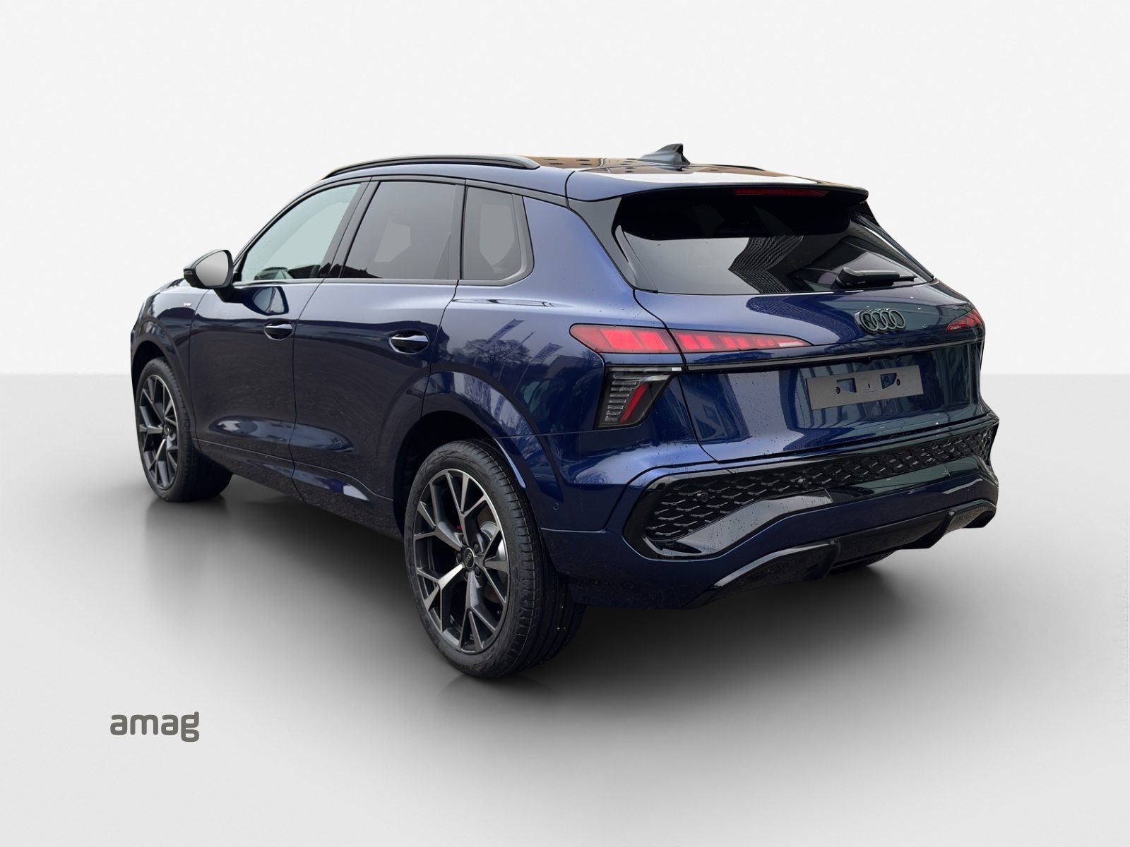 AUDI Q3 SUV TFSI 110 kW, Essence, Voiture nouvelle, Automatique - 3