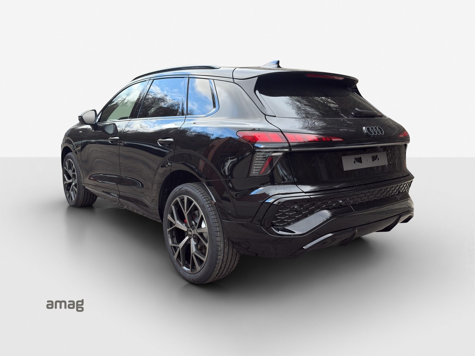 AUDI Q3 SUV TFSI 110 kW, Benzina, Auto nuove, Automatico - 3
