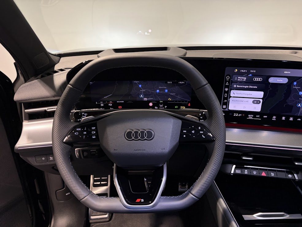 AUDI Q3 SUV e-hybrid 200 kW, Full-Hybrid Petrol/Electric, New car, Automatic - 6