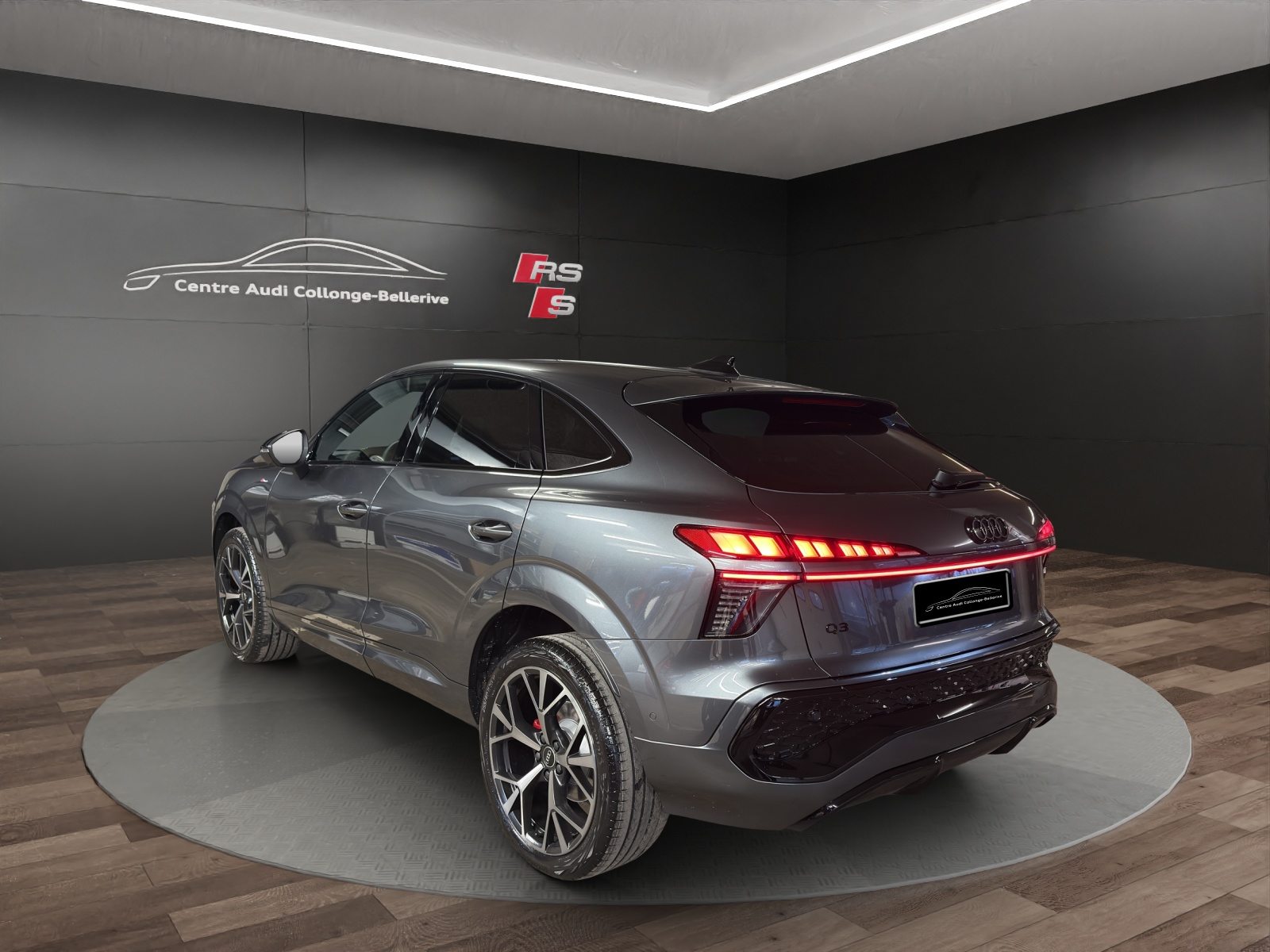 AUDI Q3 SB TFSI 110 kW, Benzina, Auto nuove, Automatico - 4