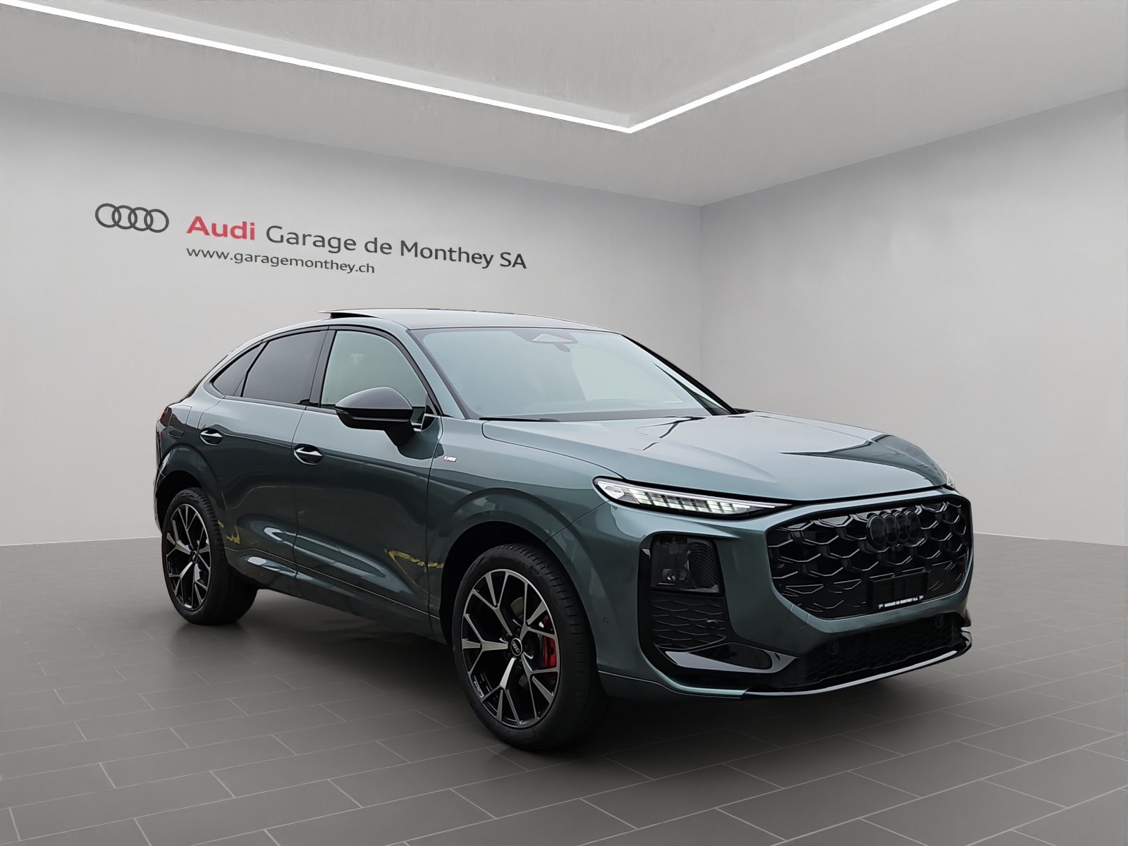 AUDI Q3 SB TFSI 195 kW, Benzina, Auto nuove, Automatico - 3