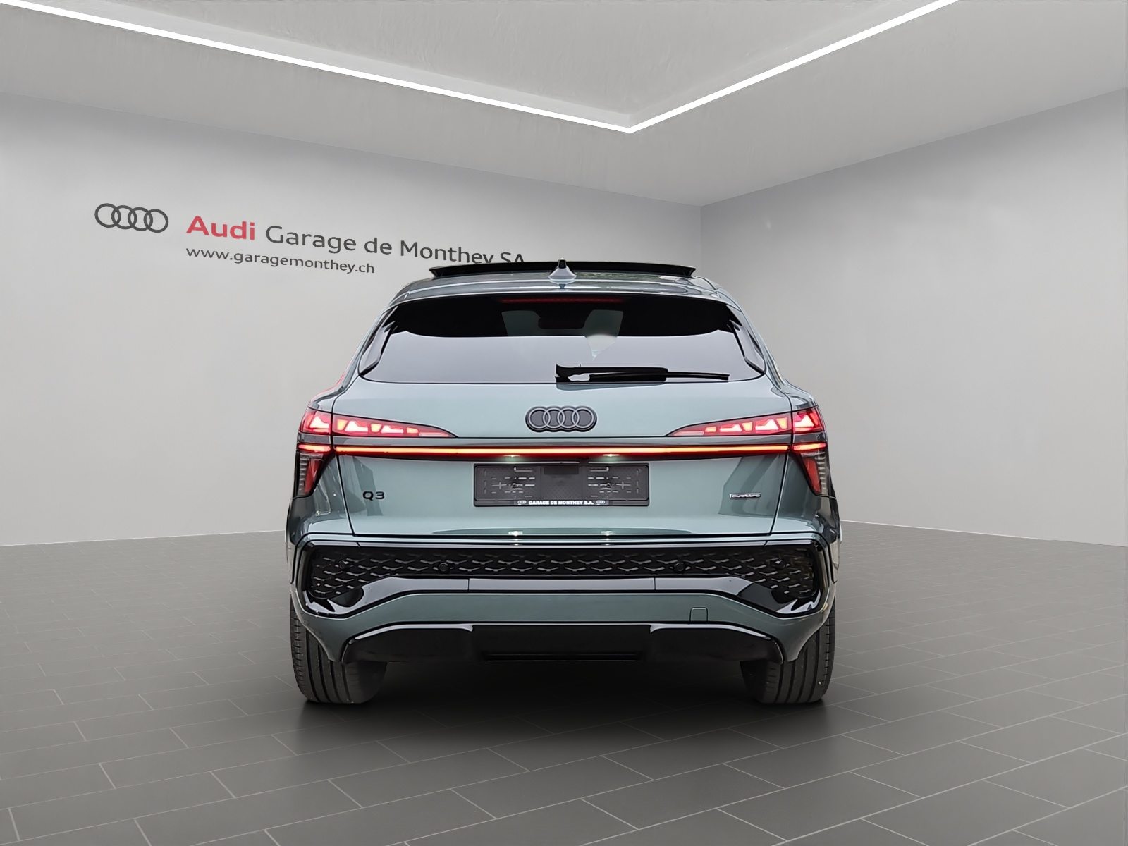 AUDI Q3 SB TFSI 195 kW, Benzina, Auto nuove, Automatico - 5