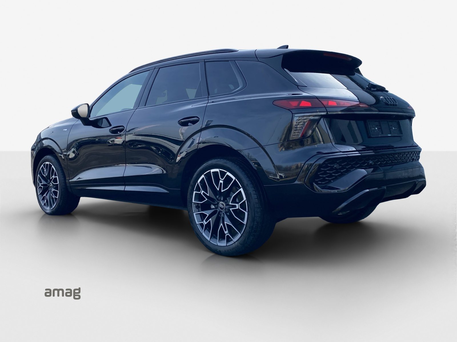 AUDI Q3 SUV TFSI 110 kW, Benzin, Neuwagen, Automatik - 3