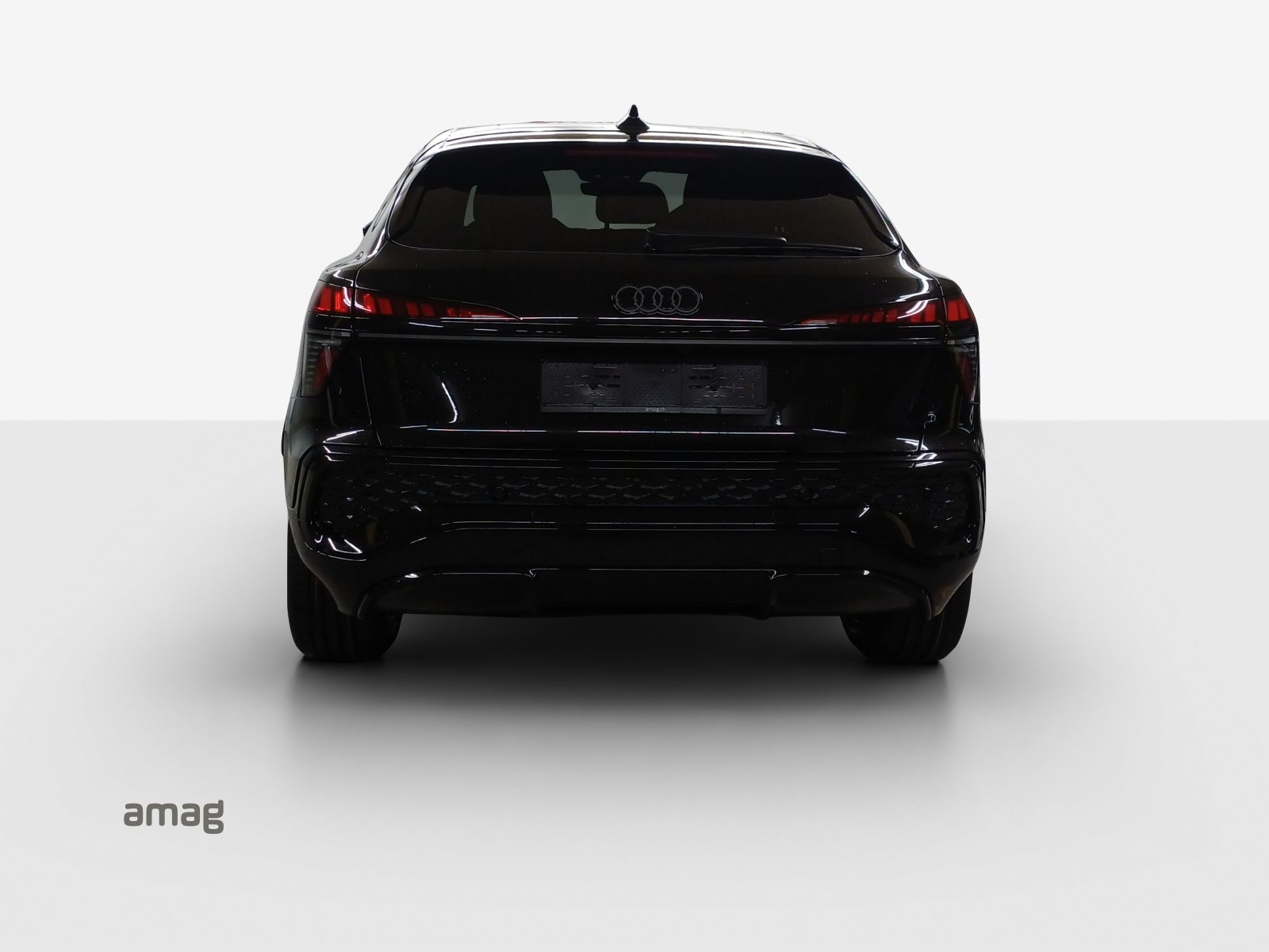 AUDI Q3 SB e-hybrid 200 kW, Full-Hybrid Petrol/Electric, New car, Automatic - 4
