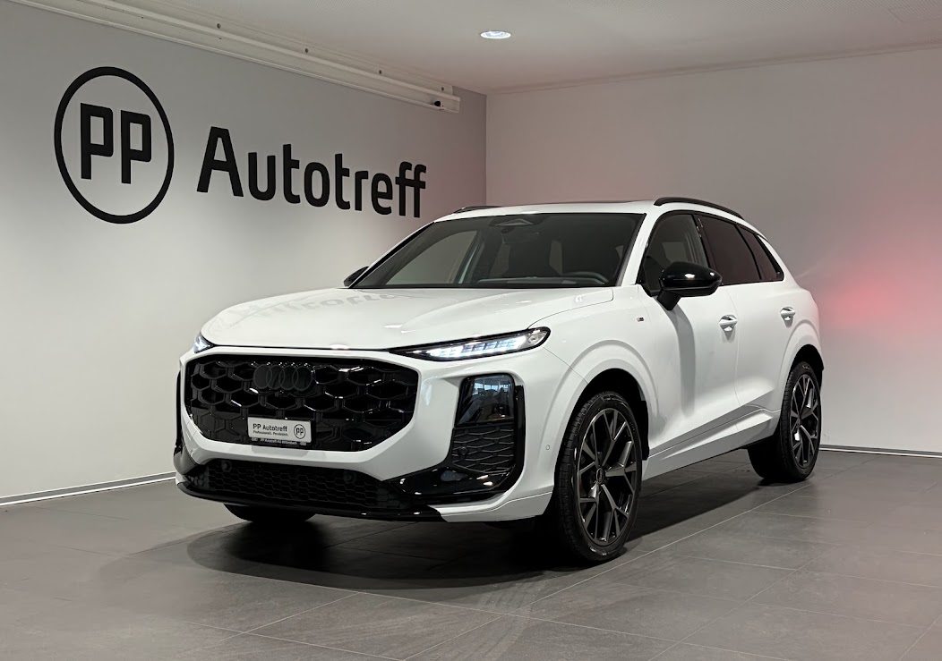 AUDI Q3 SUV TFSI 195 kW, Benzin, Neuwagen, Automatik - 2