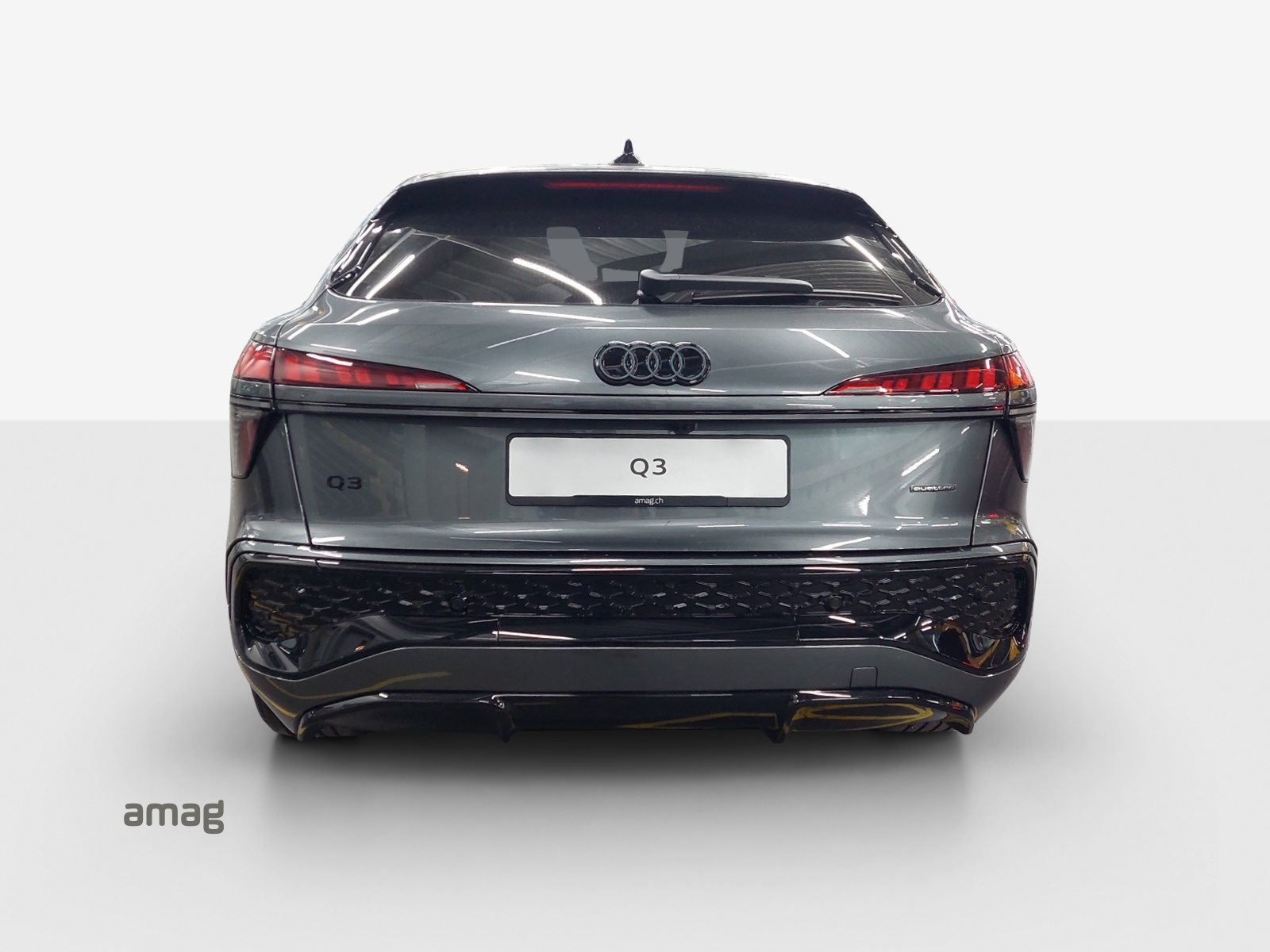 AUDI Q3 SB TFSI 195 kW, Benzin, Neuwagen, Automatik - 4