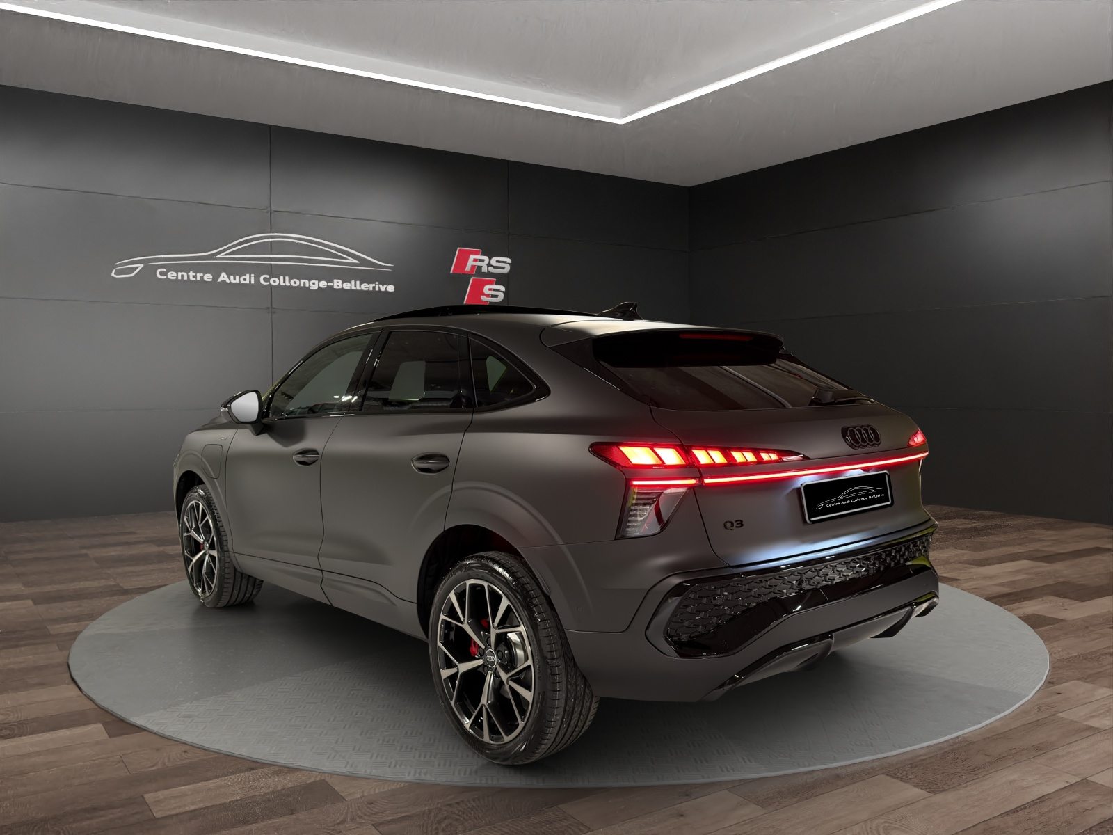 AUDI Q3 SB e-hybrid 200 kW, Hybride Intégral Essence/Électricité, Voiture nouvelle, Automatique - 3