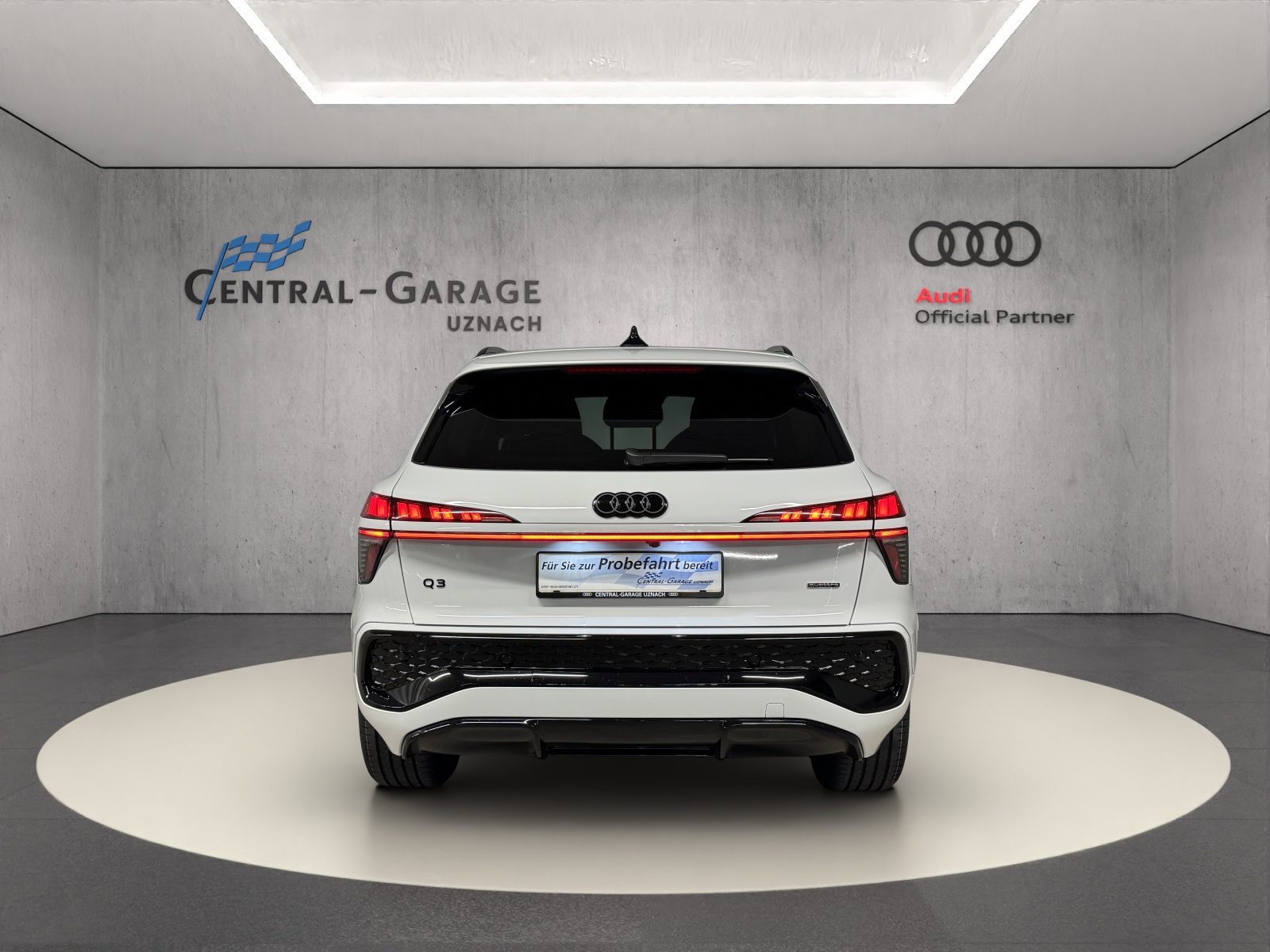 AUDI Q3 SUV TFSI 195 kW, Petrol, New car, Automatic - 4