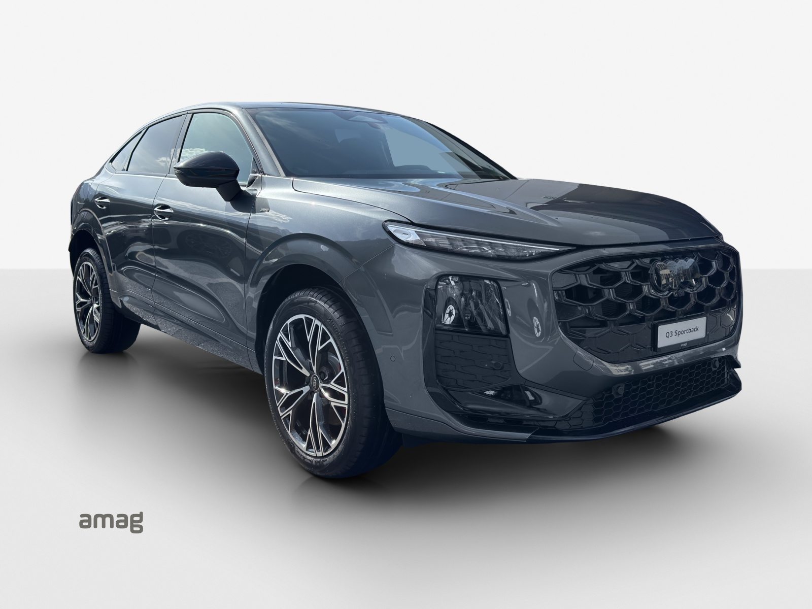 AUDI Q3 SB e-hybrid 200 kW, Full-Hybrid Petrol/Electric, New car, Automatic - 6