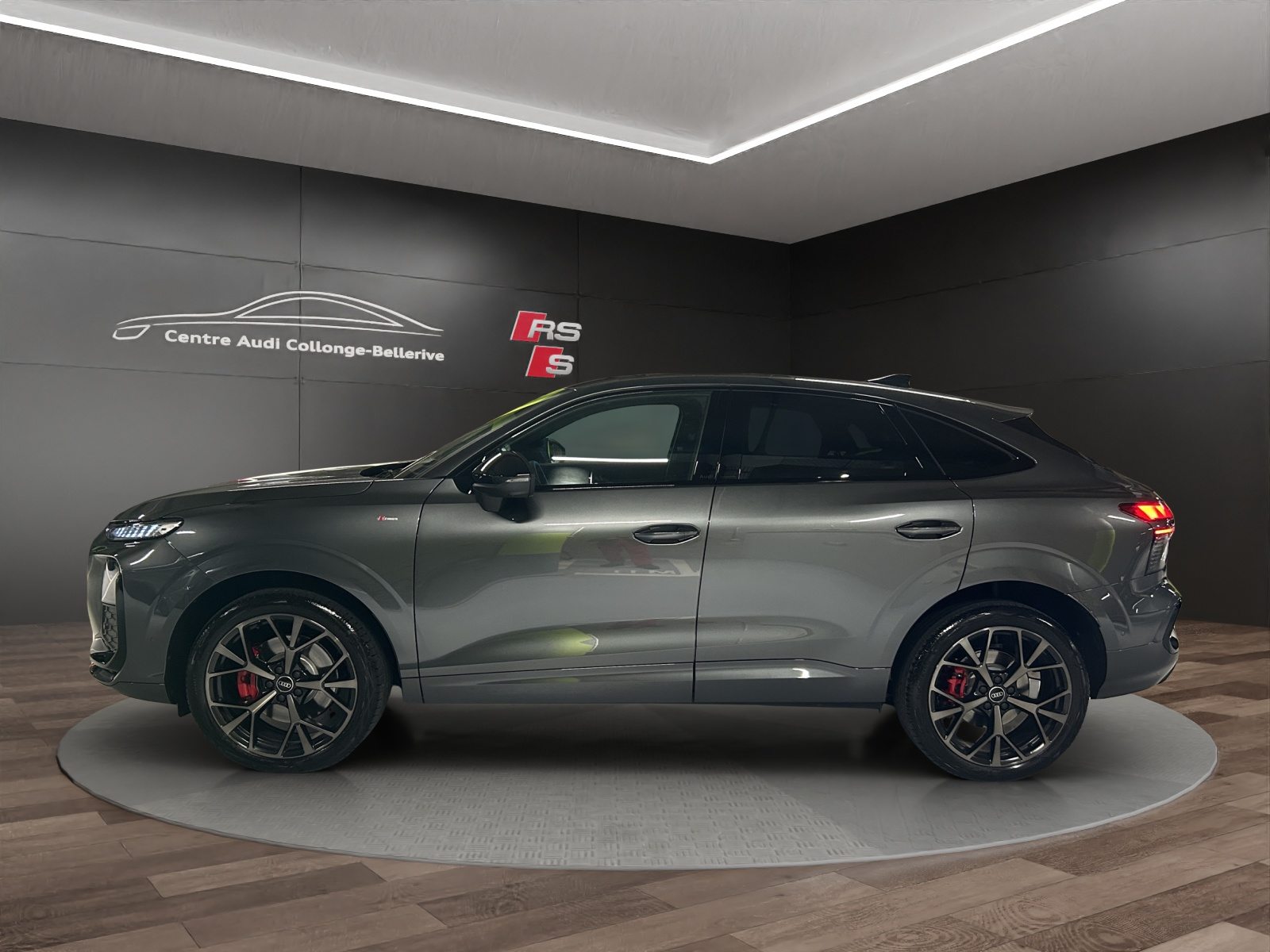 AUDI Q3 SB TFSI 195 kW, Benzina, Auto nuove, Automatico - 3