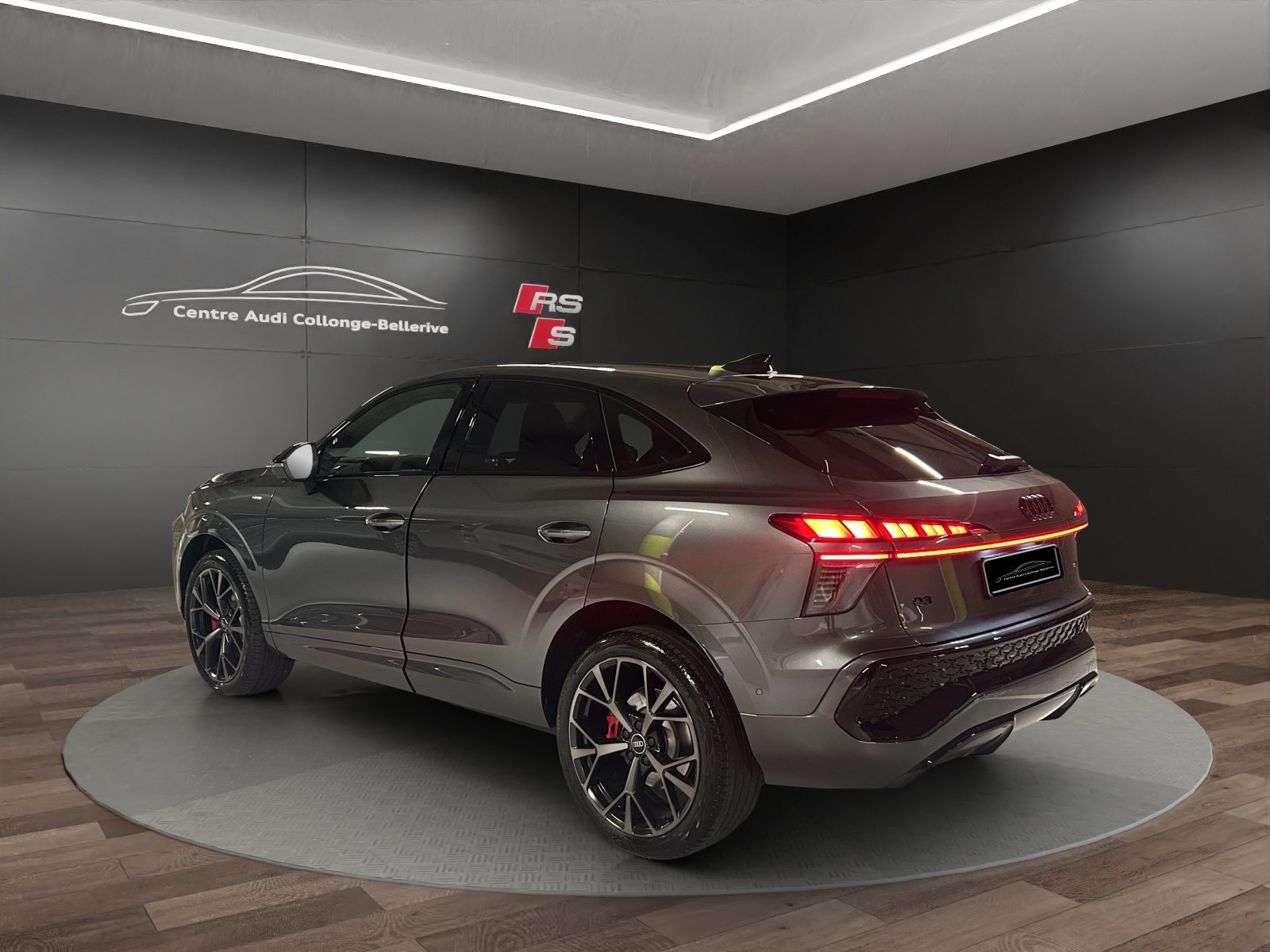 AUDI Q3 SB TFSI 195 kW, Benzina, Auto nuove, Automatico - 4