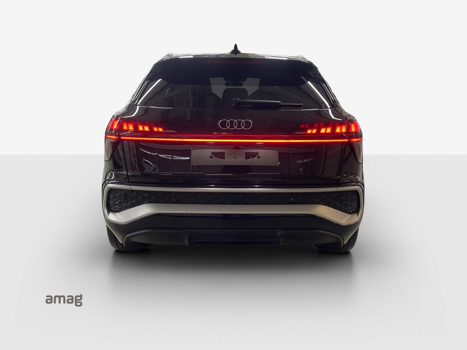 AUDI Q3 SUV TFSI 110 kW, Benzina, Auto nuove, Automatico - 4