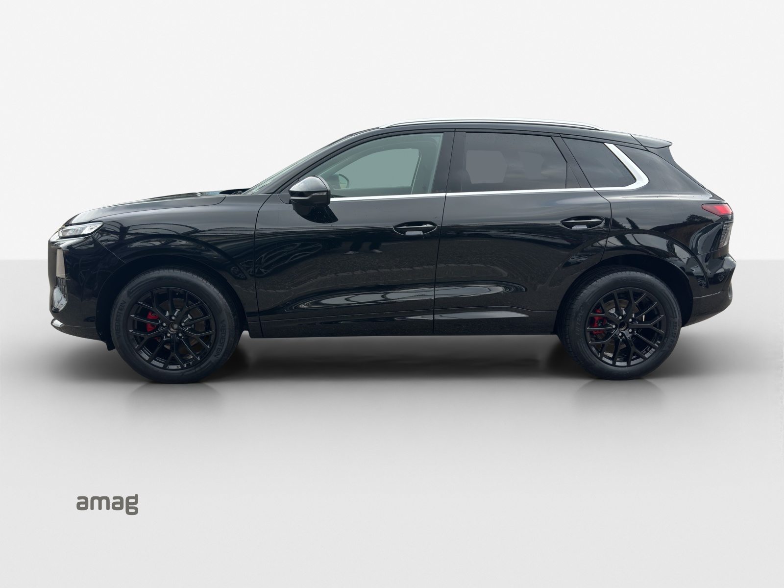 AUDI Q3 SUV TFSI 110 kW, Petrol, New car, Automatic - 2