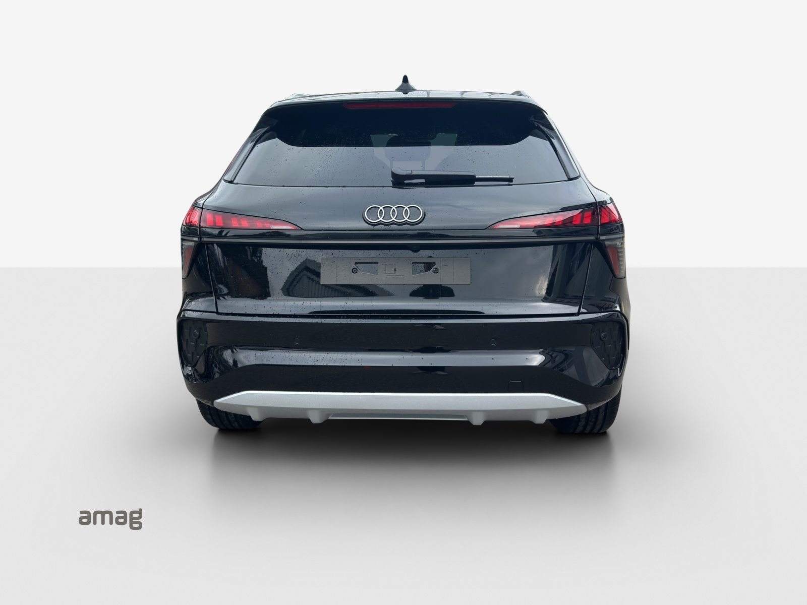 AUDI Q3 SUV TFSI 110 kW, Petrol, New car, Automatic - 4