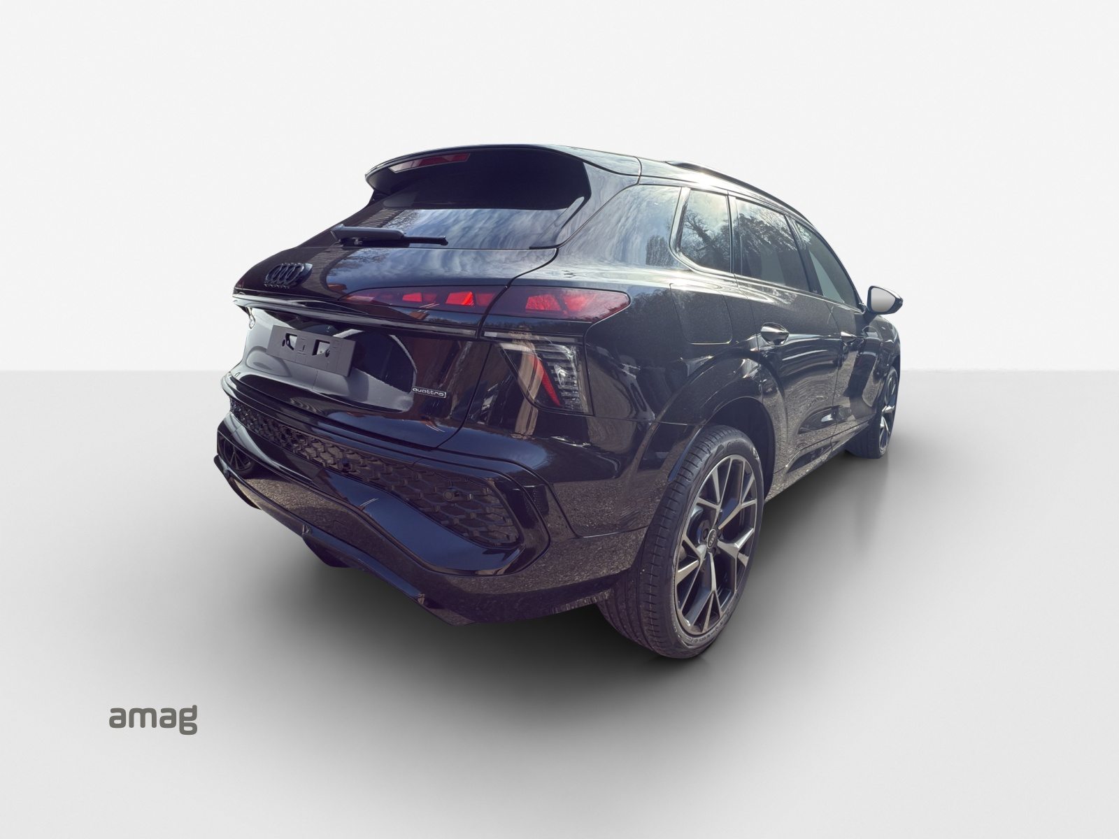 AUDI Q3 SUV TFSI 195 kW, Essence, Voiture nouvelle, Automatique - 5