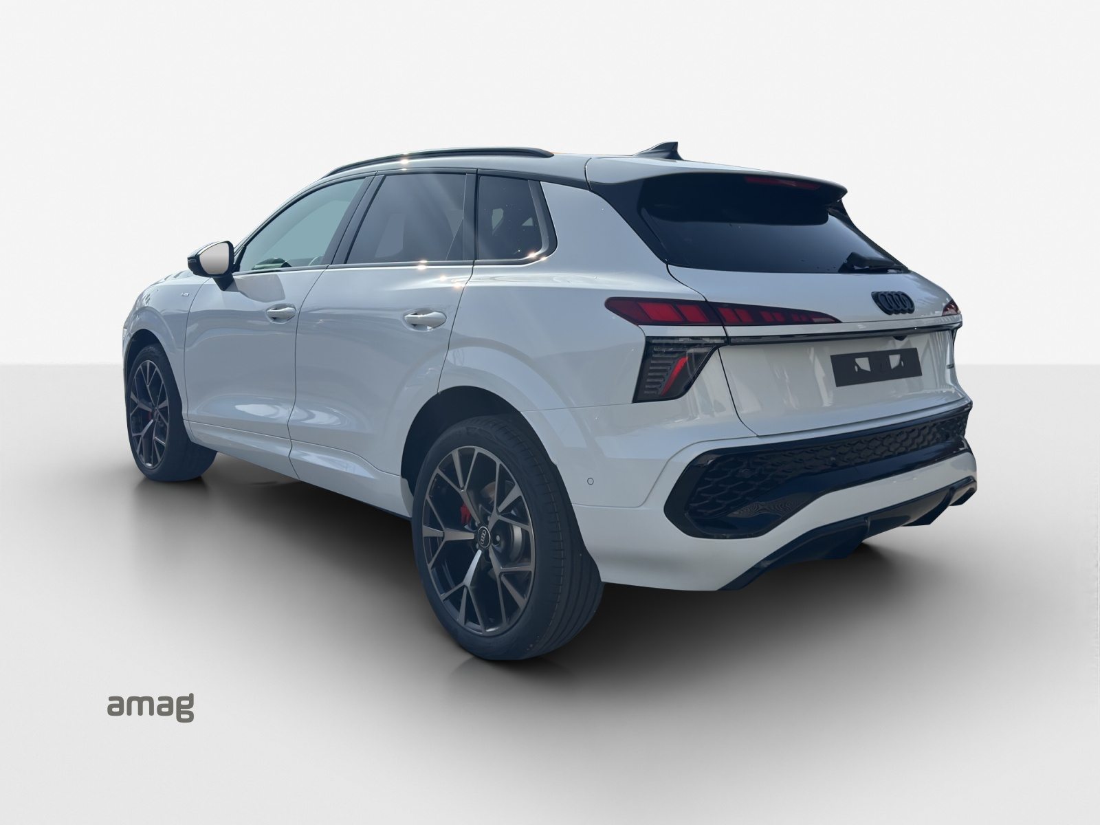AUDI Q3 SUV TFSI 195 kW, Benzin, Neuwagen, Automatik - 3