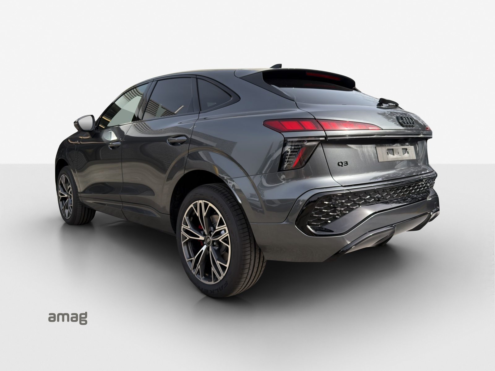 AUDI Q3 SB e-hybrid 200 kW, Full-Hybrid Petrol/Electric, New car, Automatic - 3