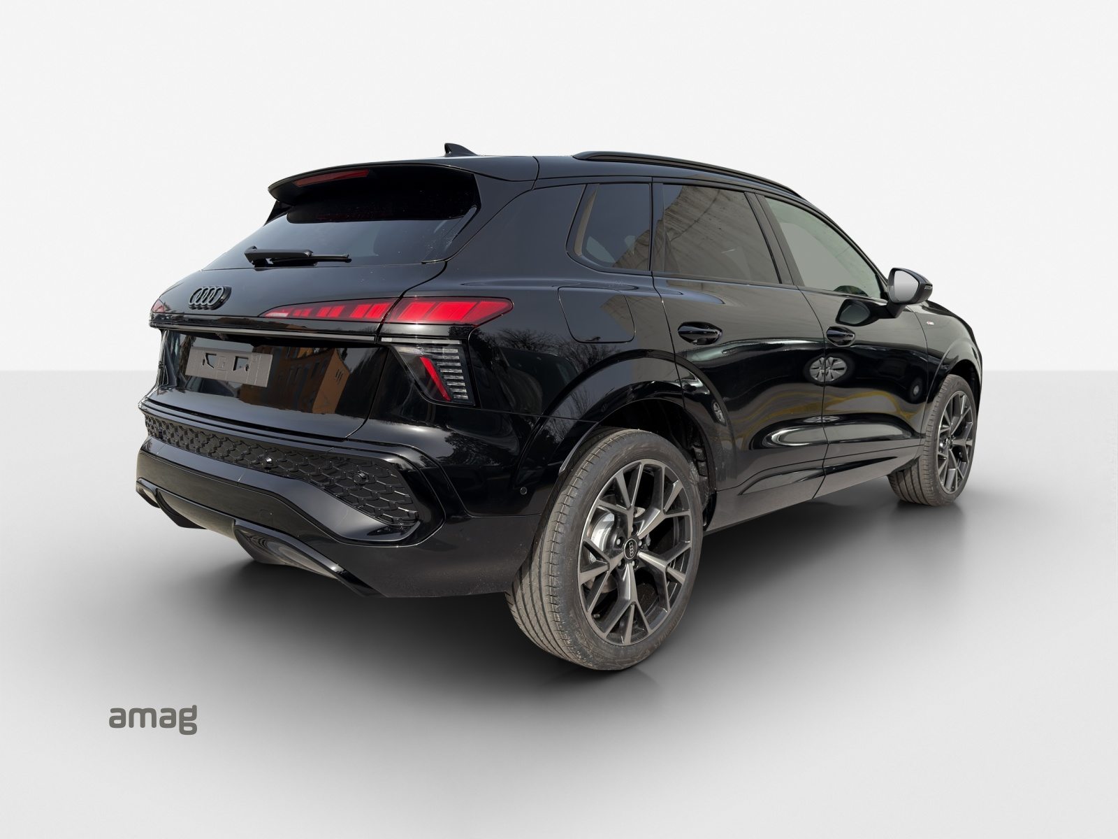 AUDI Q3 SUV TFSI 110 kW, Petrol, New car, Automatic - 5