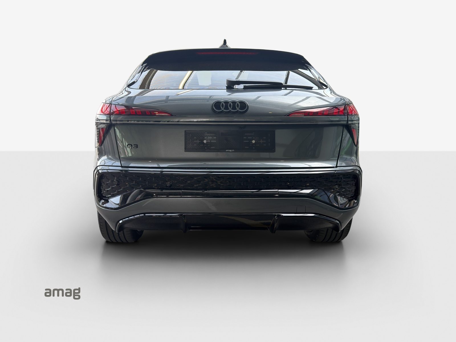 AUDI Q3 SB e-hybrid 200 kW, Full-Hybrid Petrol/Electric, New car, Automatic - 4