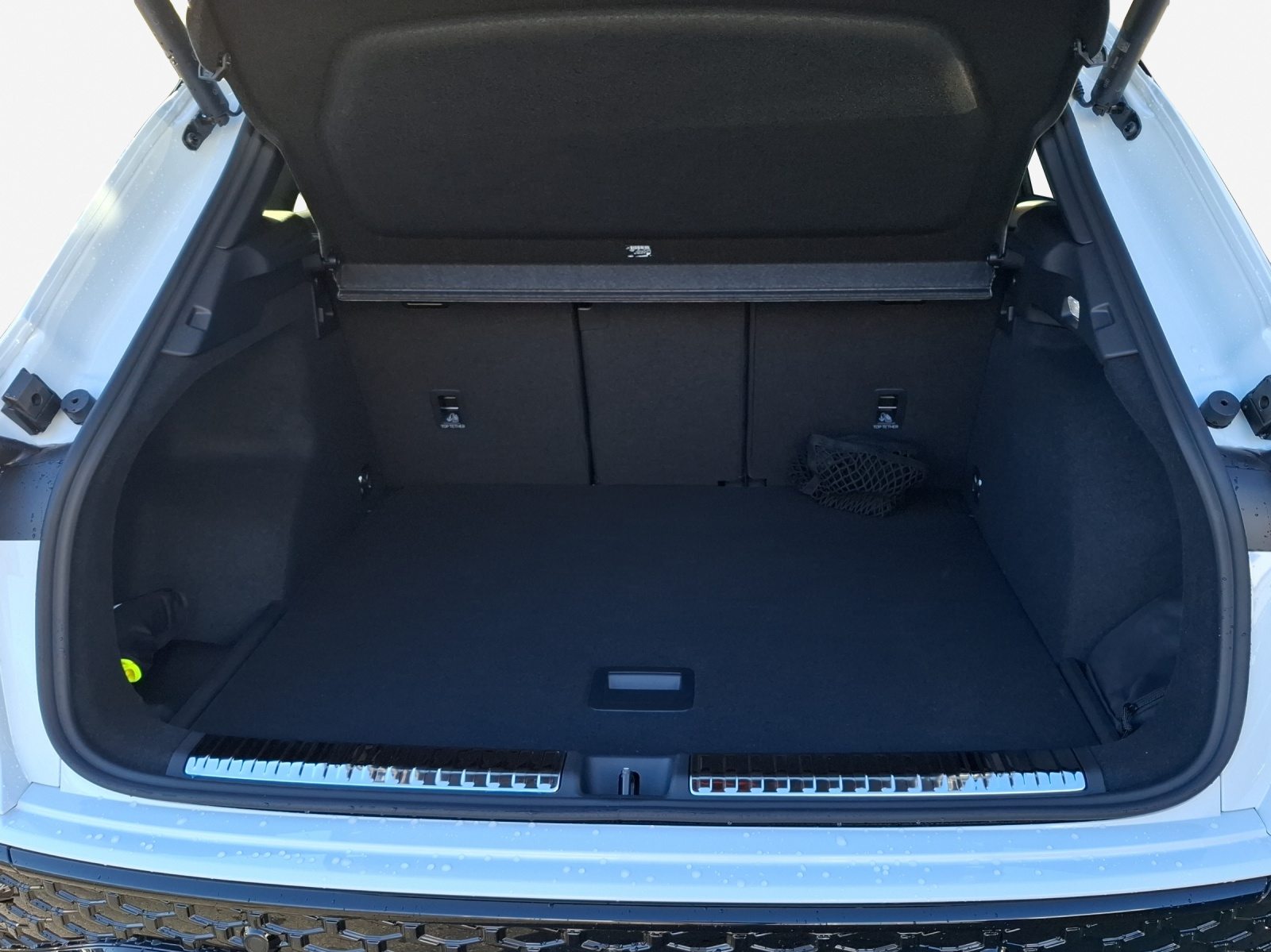 AUDI Q3 SUV TFSI 110 kW, Petrol, New car, Automatic - 2